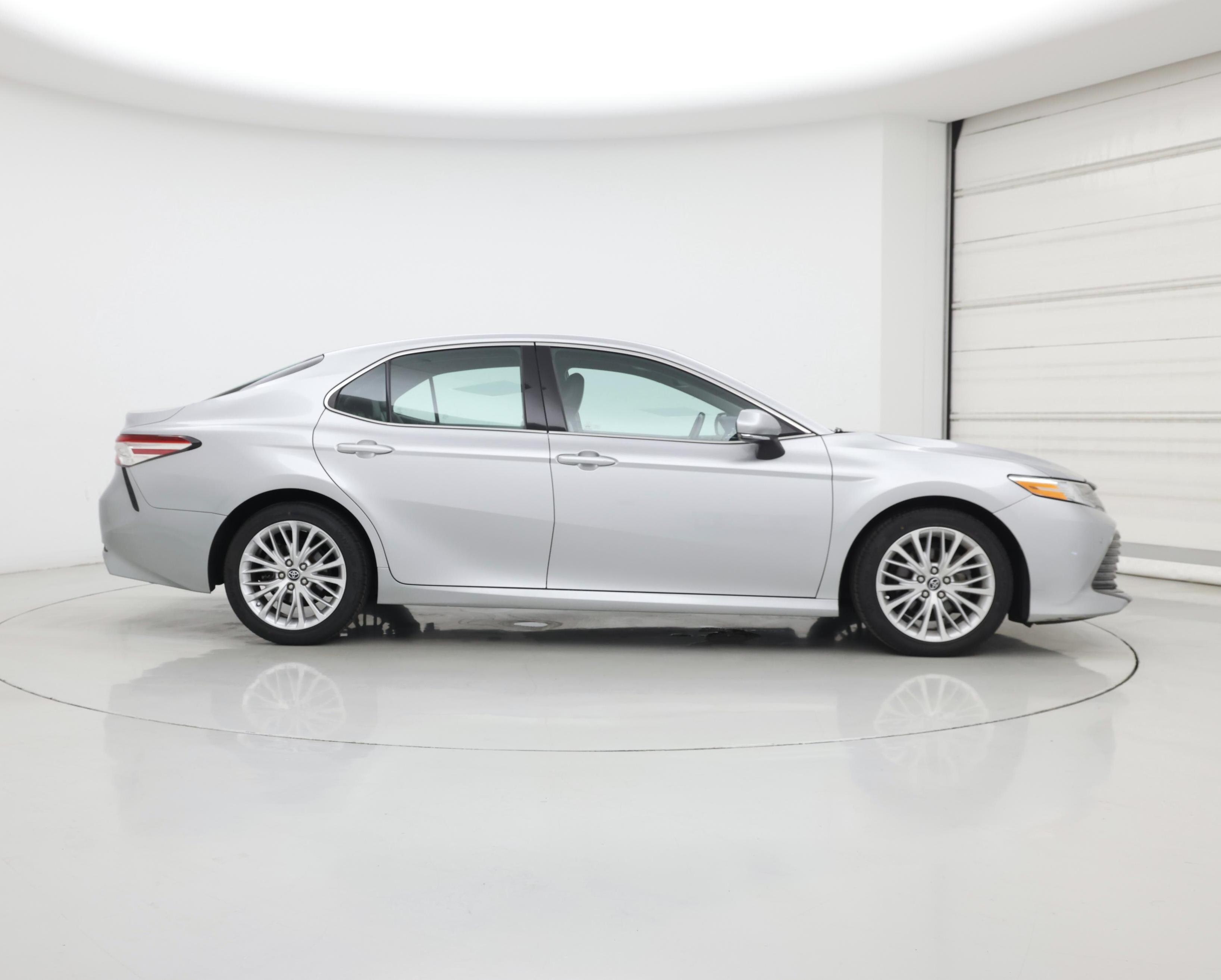 Thumbnail: 2018 Toyota Camry - 7
