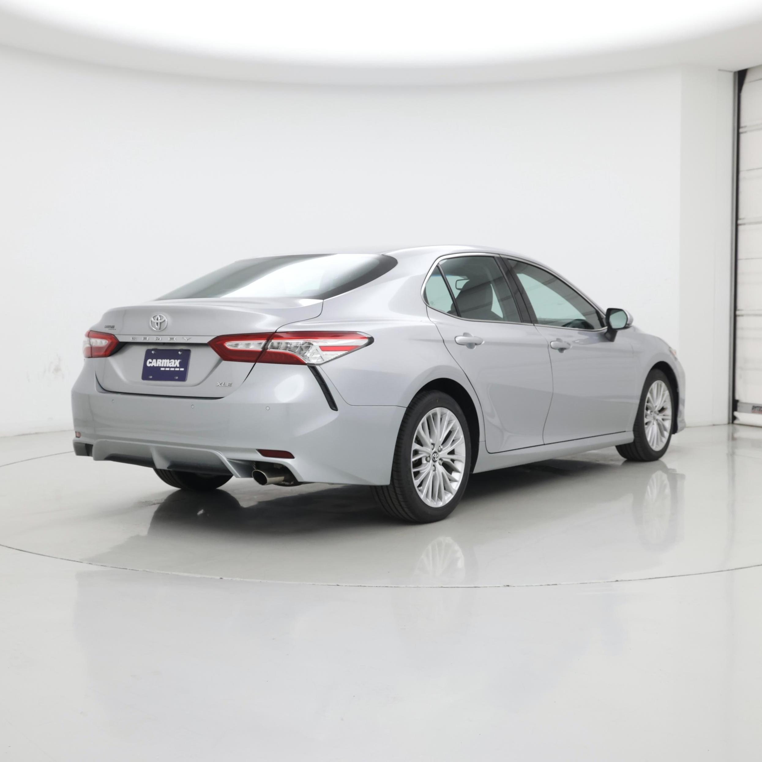 Thumbnail: 2018 Toyota Camry - 8