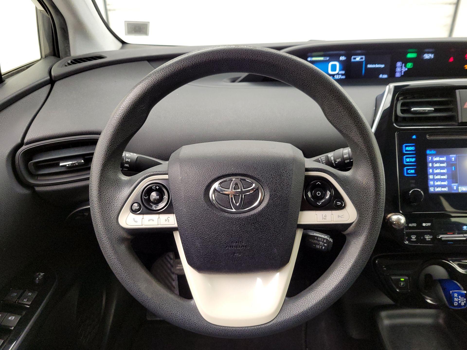 Thumbnail: 2017 Toyota Prius - 10