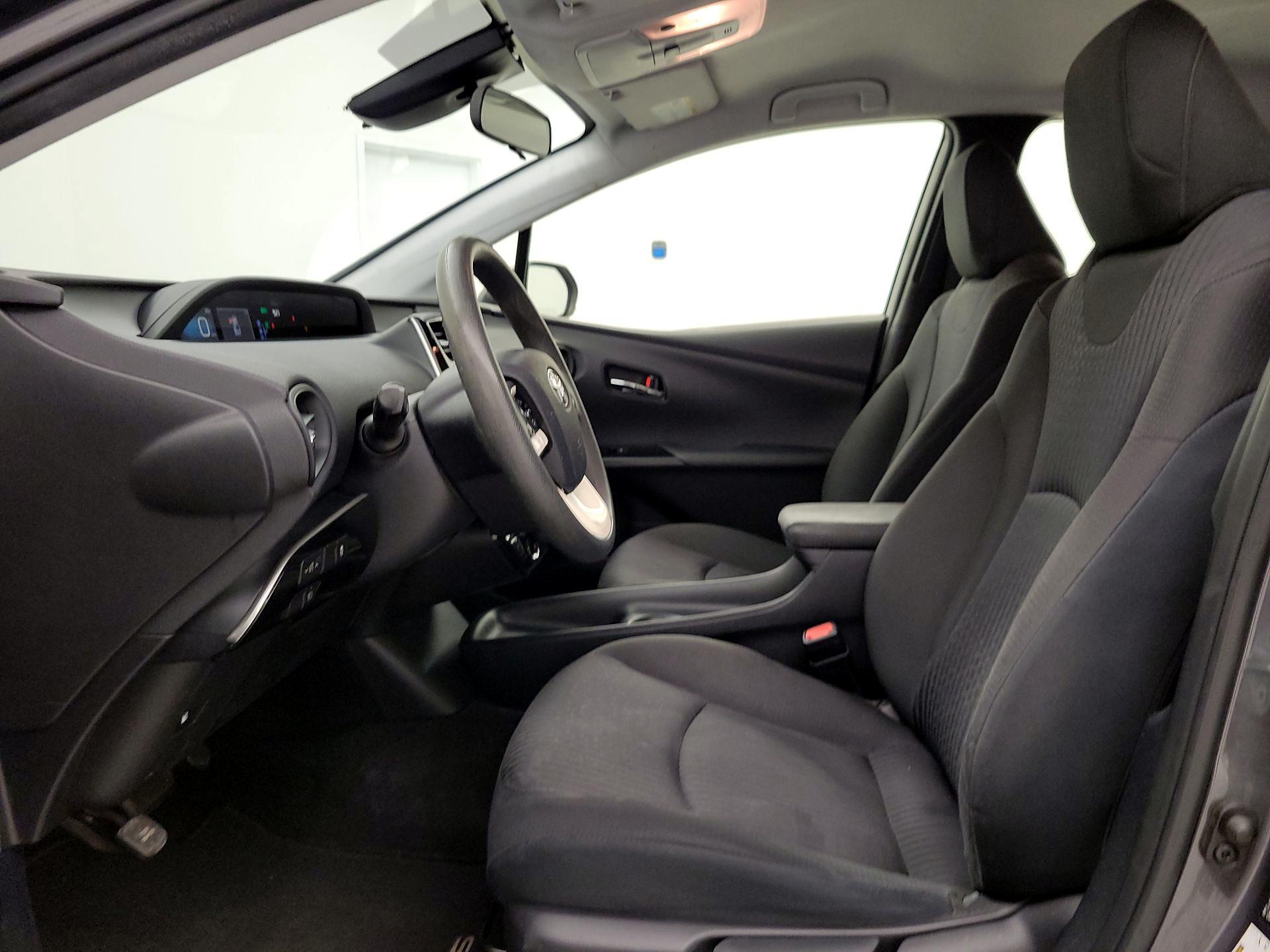 Thumbnail: 2017 Toyota Prius - 11