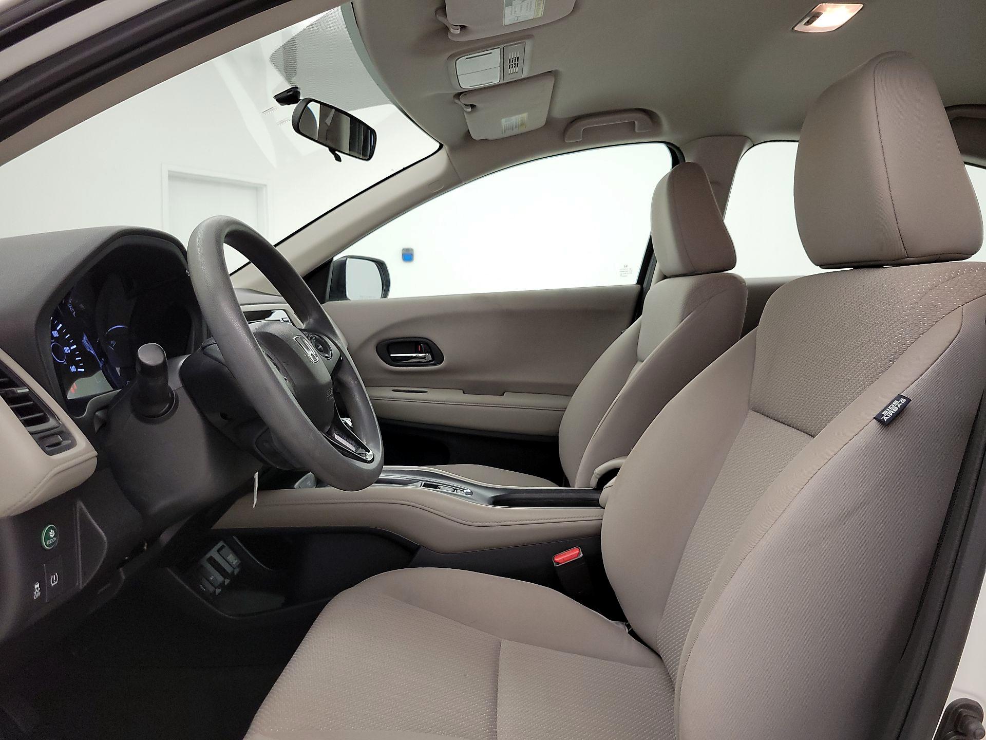 Thumbnail: 2018 Honda HR-V - 11