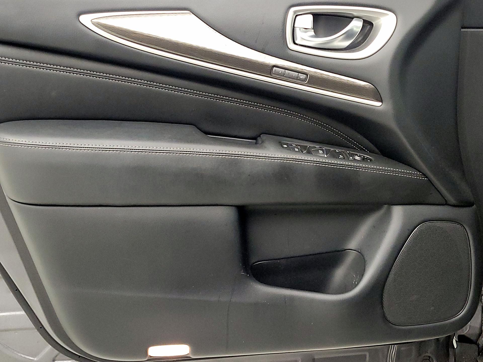 Thumbnail: 2019 INFINITI QX60 - 12