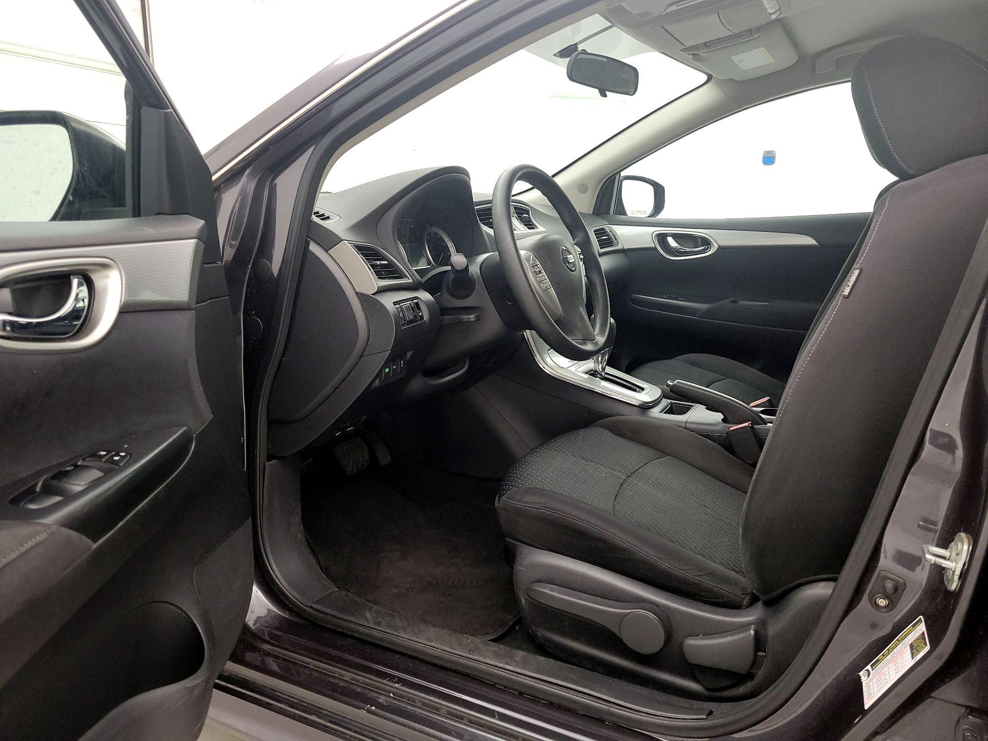 Thumbnail: 2014 Nissan Sentra - 11