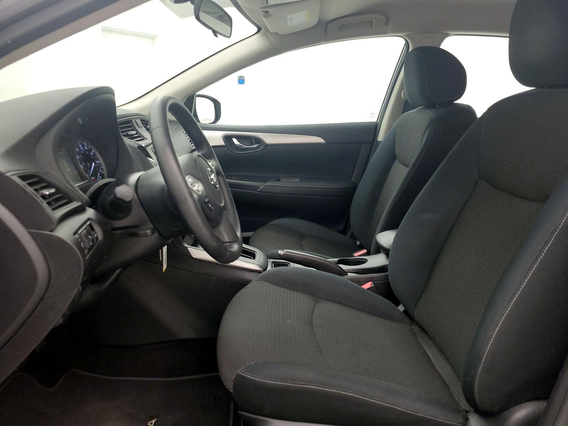 Thumbnail: 2019 Nissan Sentra - 11