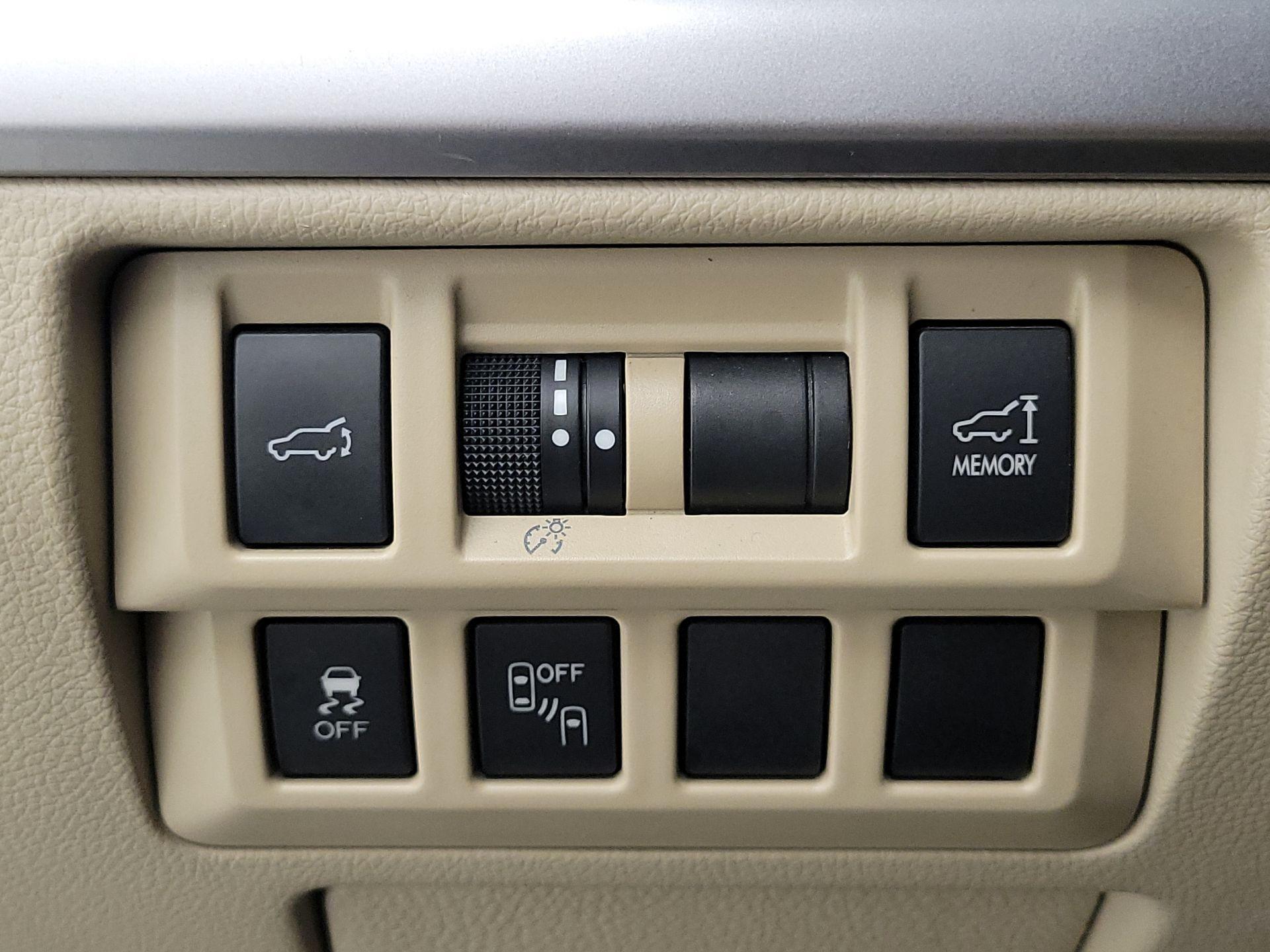 Thumbnail: 2015 Subaru Outback - 13