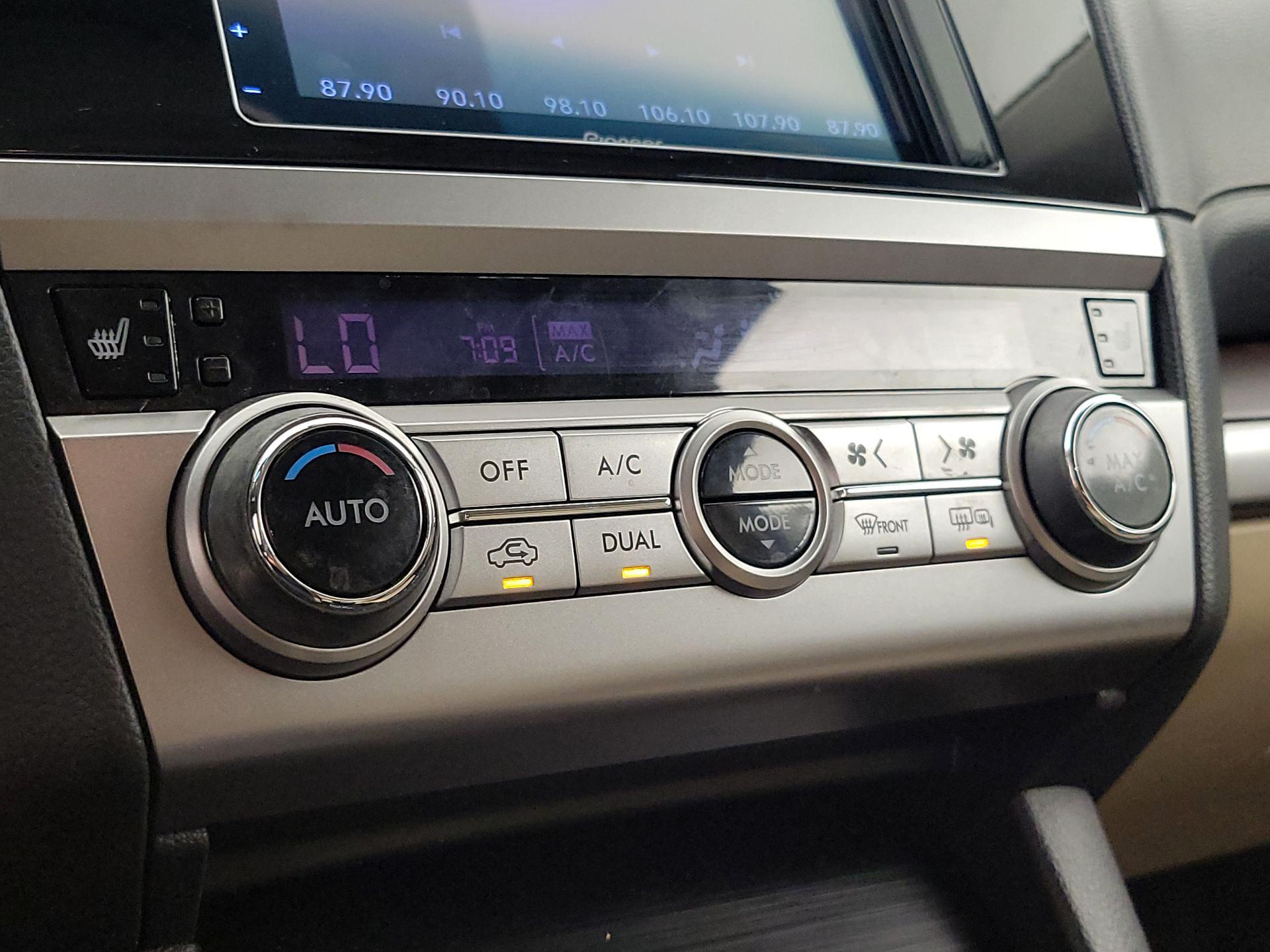 Thumbnail: 2015 Subaru Outback - 16