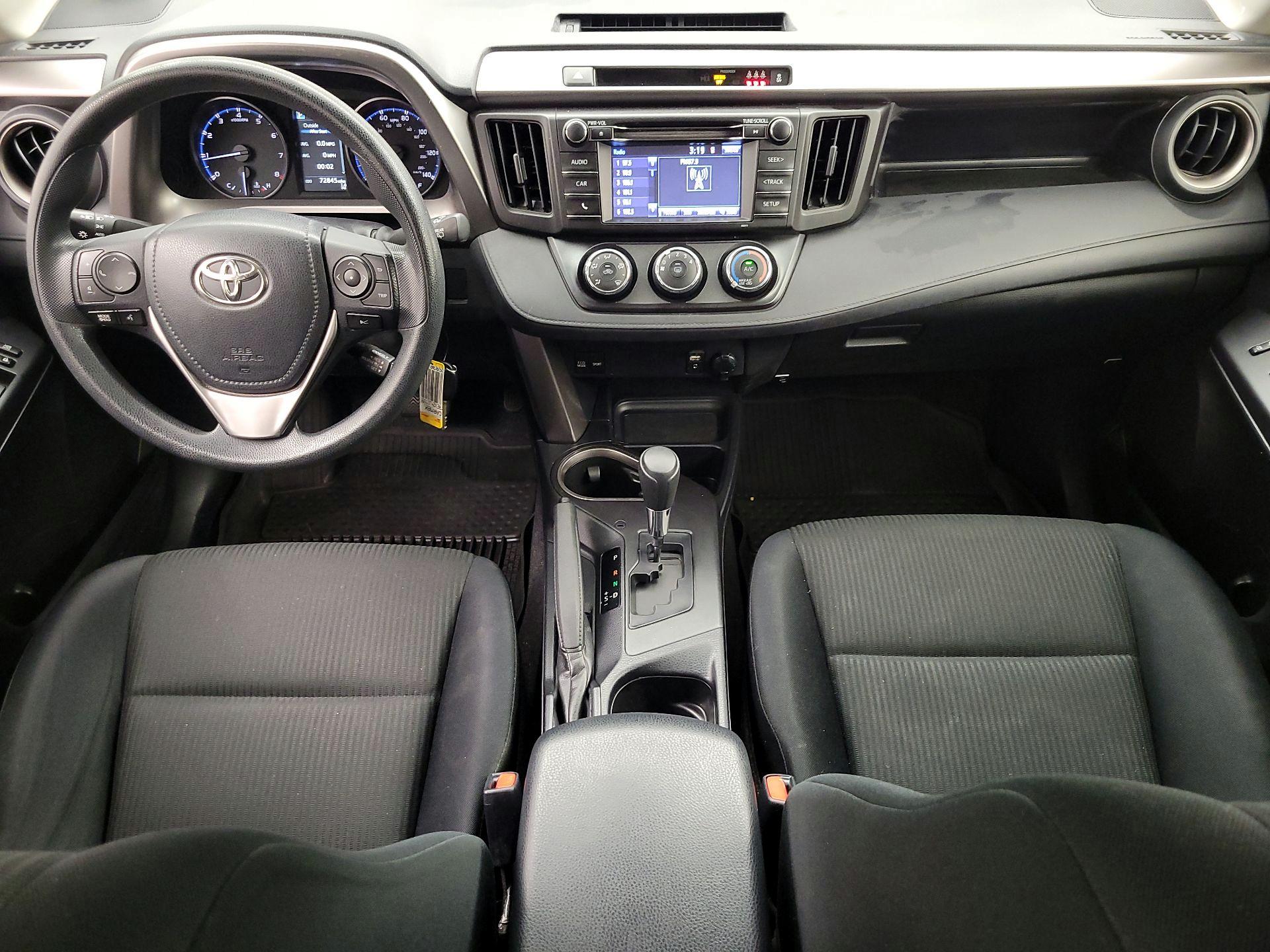 Thumbnail: 2017 Toyota RAV4 - 9
