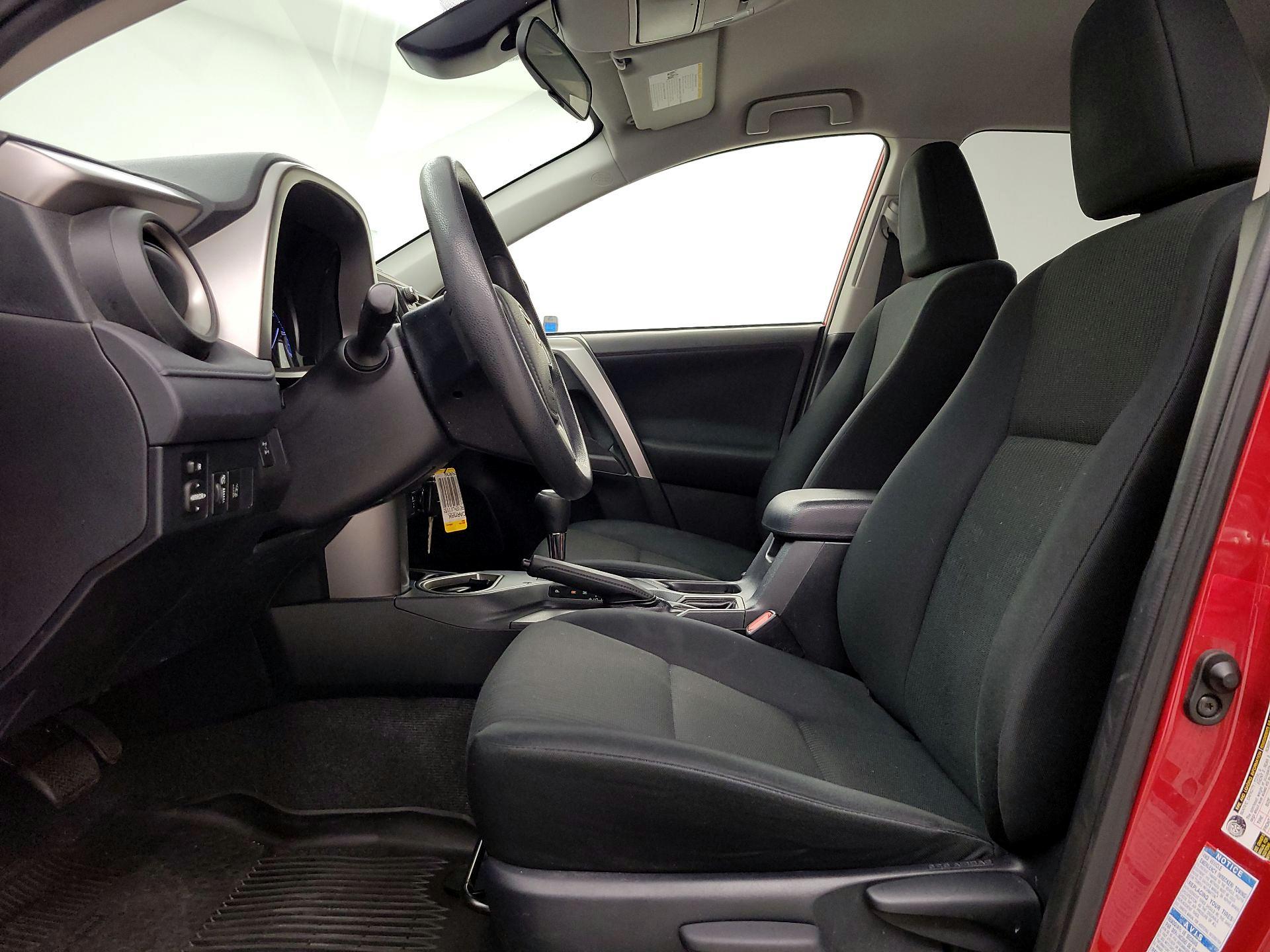 Thumbnail: 2017 Toyota RAV4 - 11