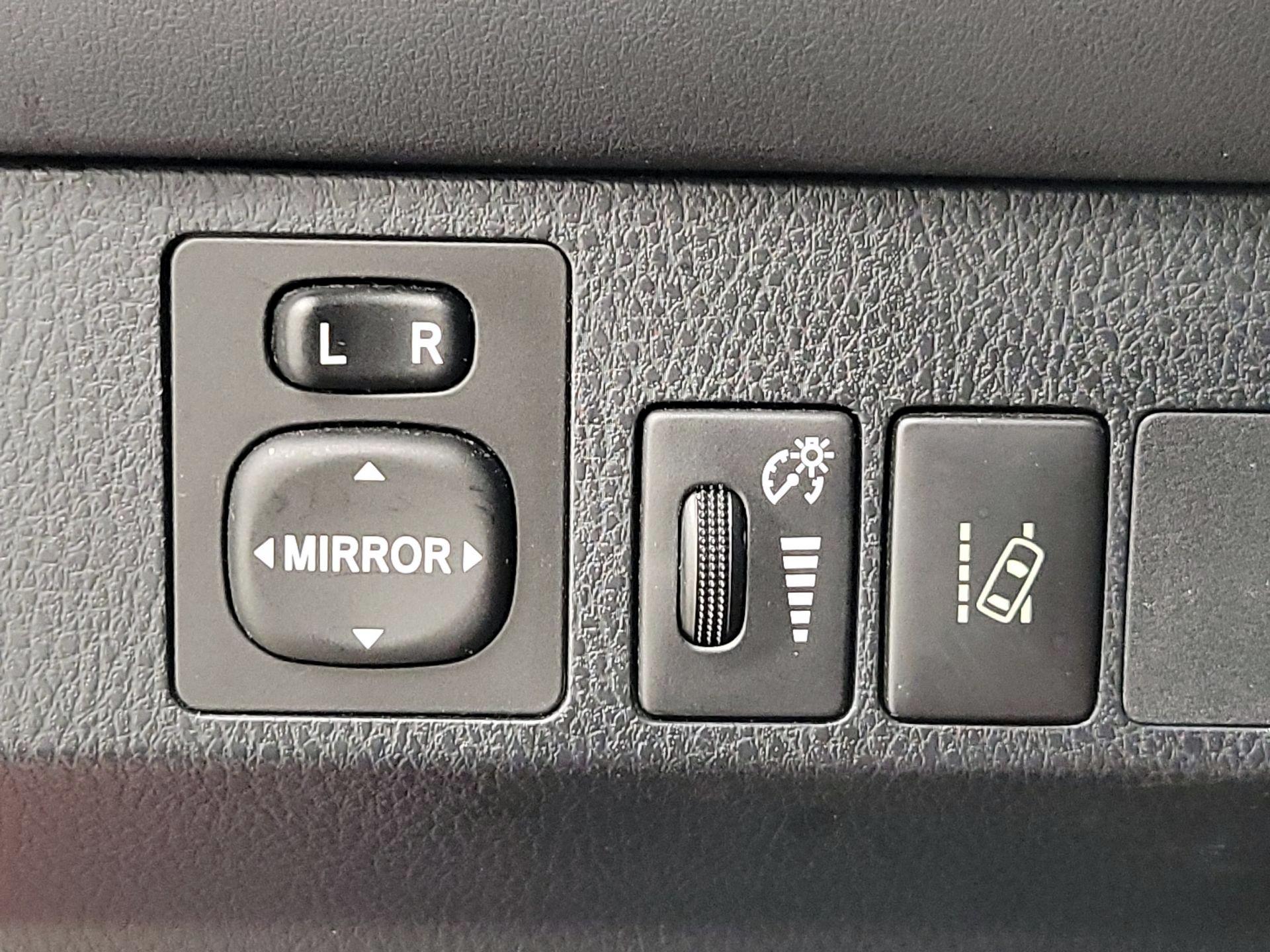 Thumbnail: 2017 Toyota RAV4 - 13