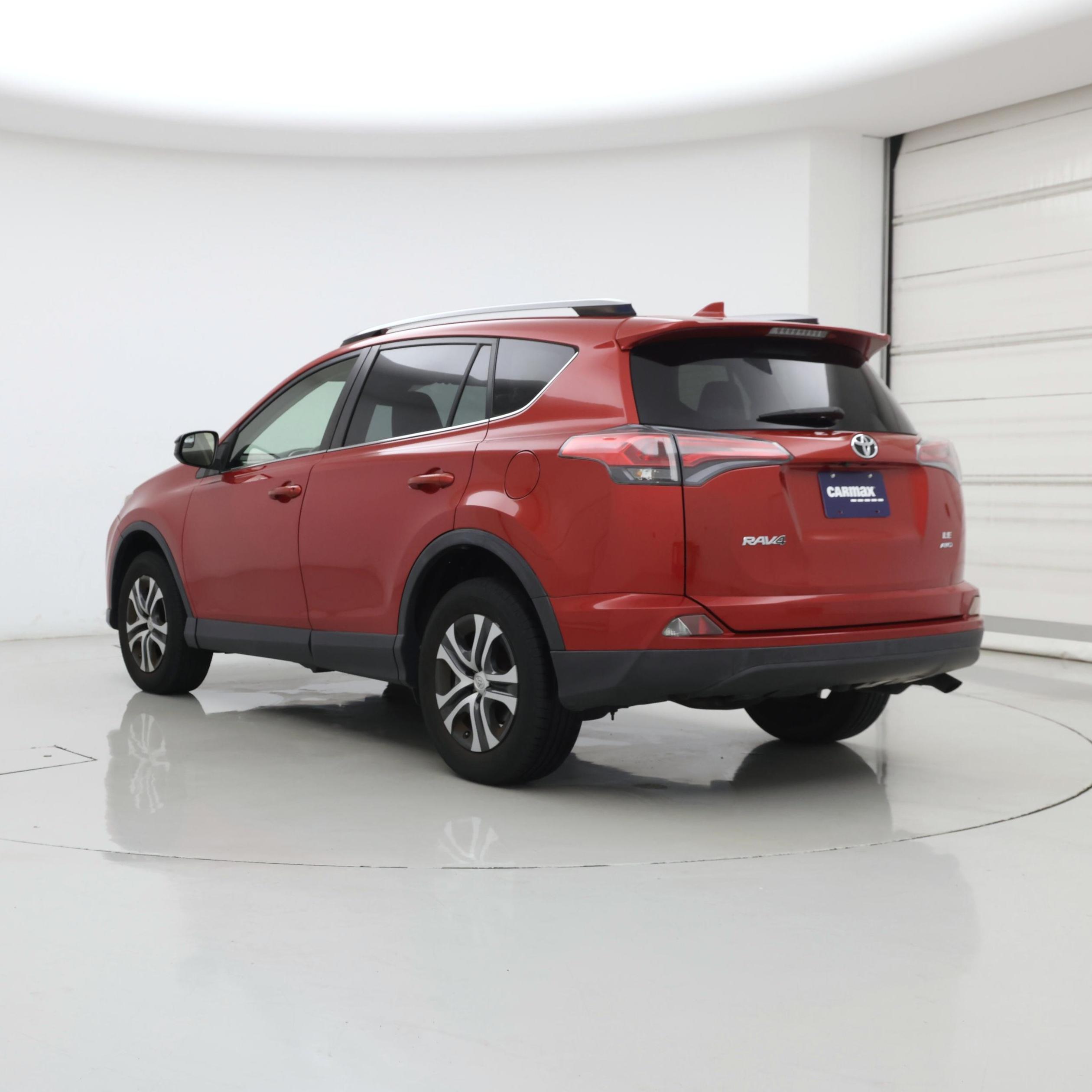 Thumbnail: 2017 Toyota RAV4 - 2