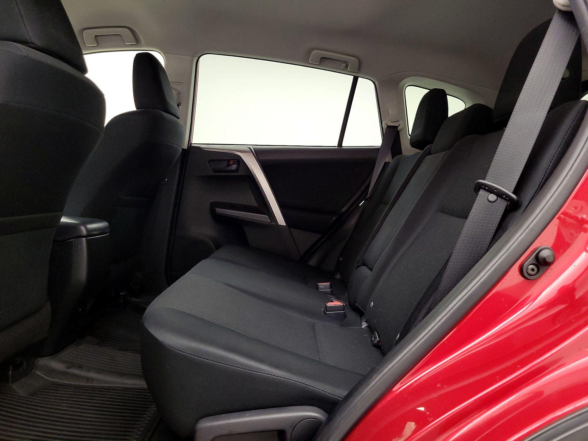 Thumbnail: 2017 Toyota RAV4 - 19