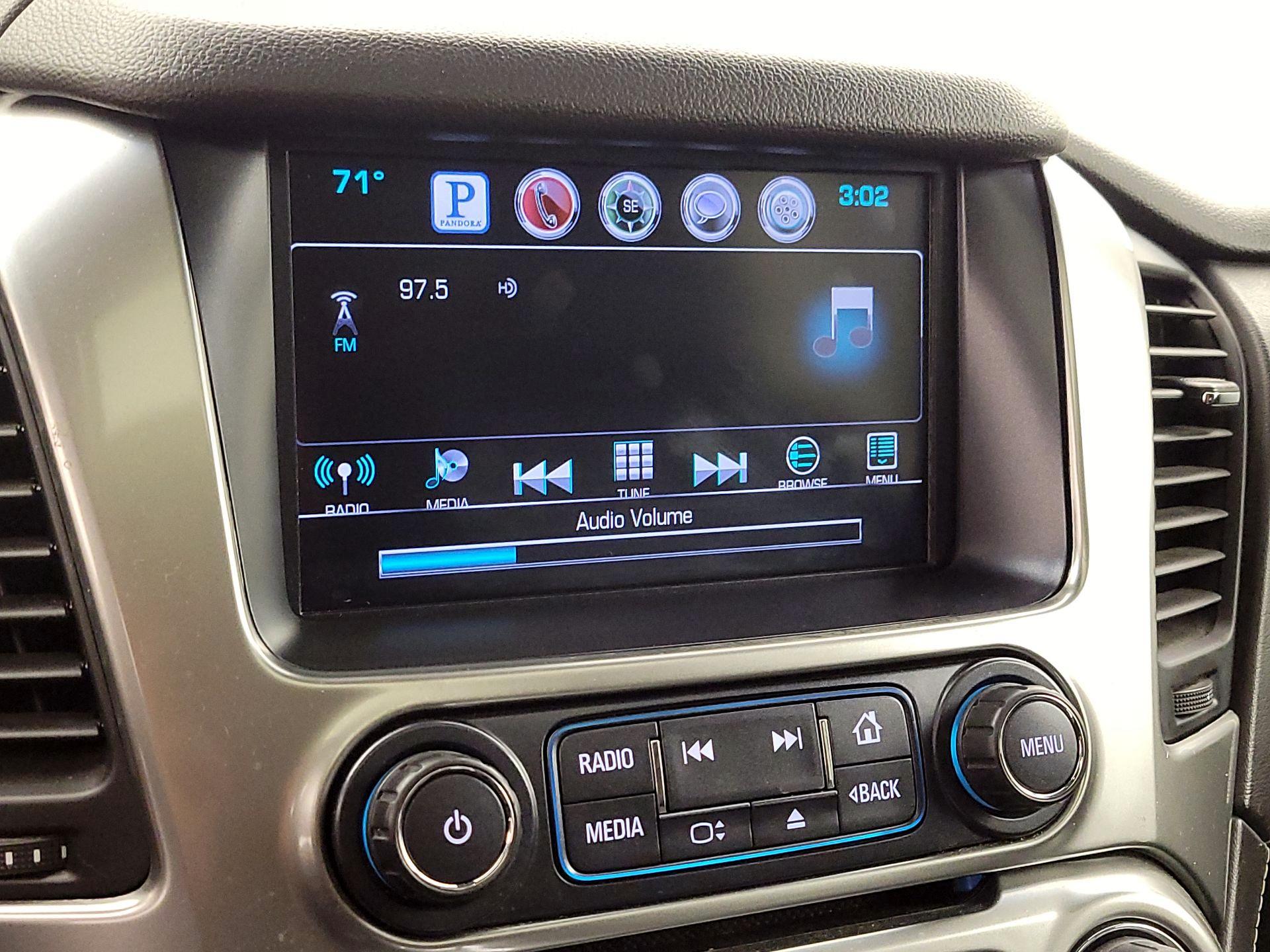 Thumbnail: 2016 Chevrolet Tahoe - 16
