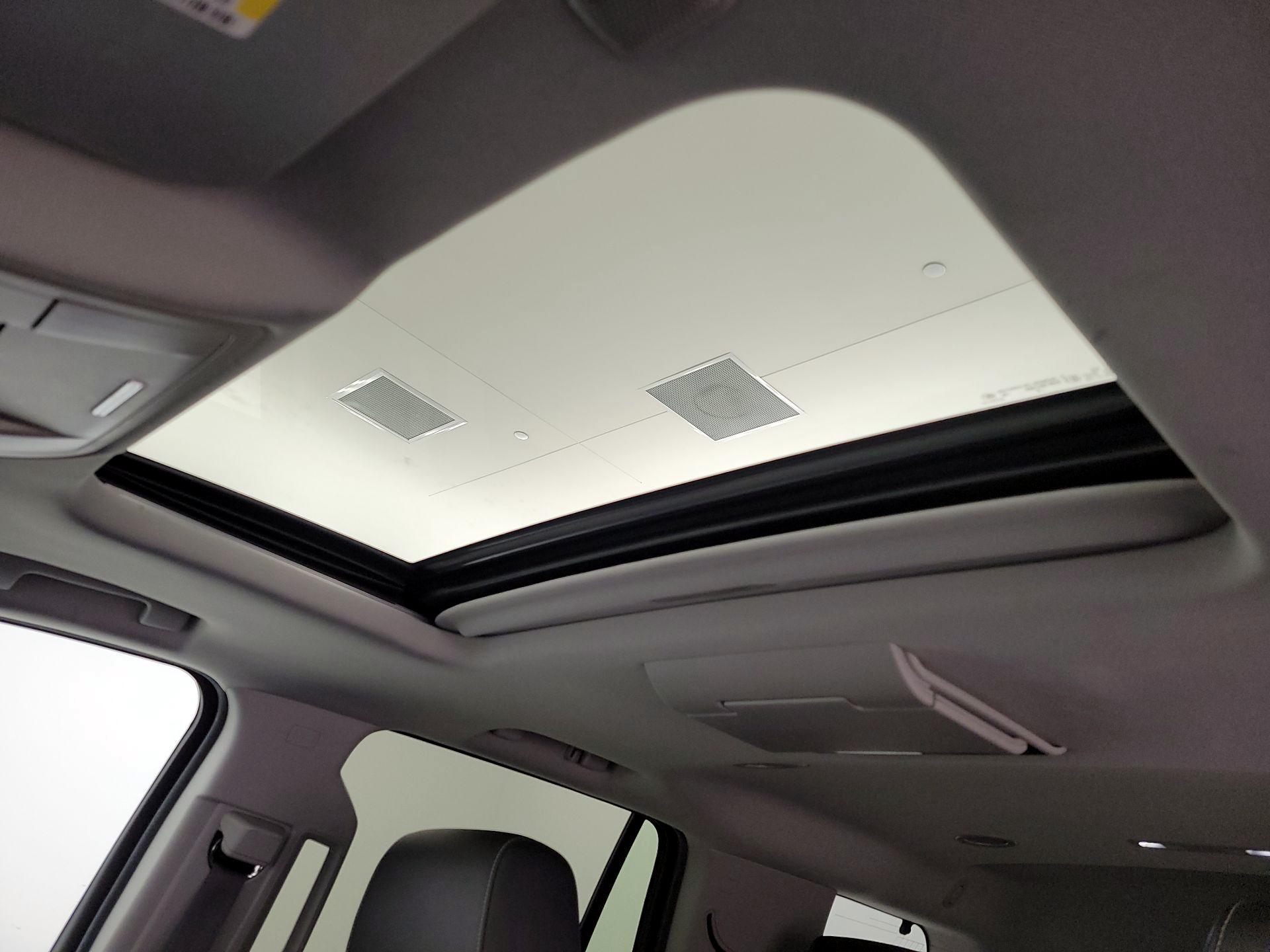 Thumbnail: 2016 Chevrolet Tahoe - 20