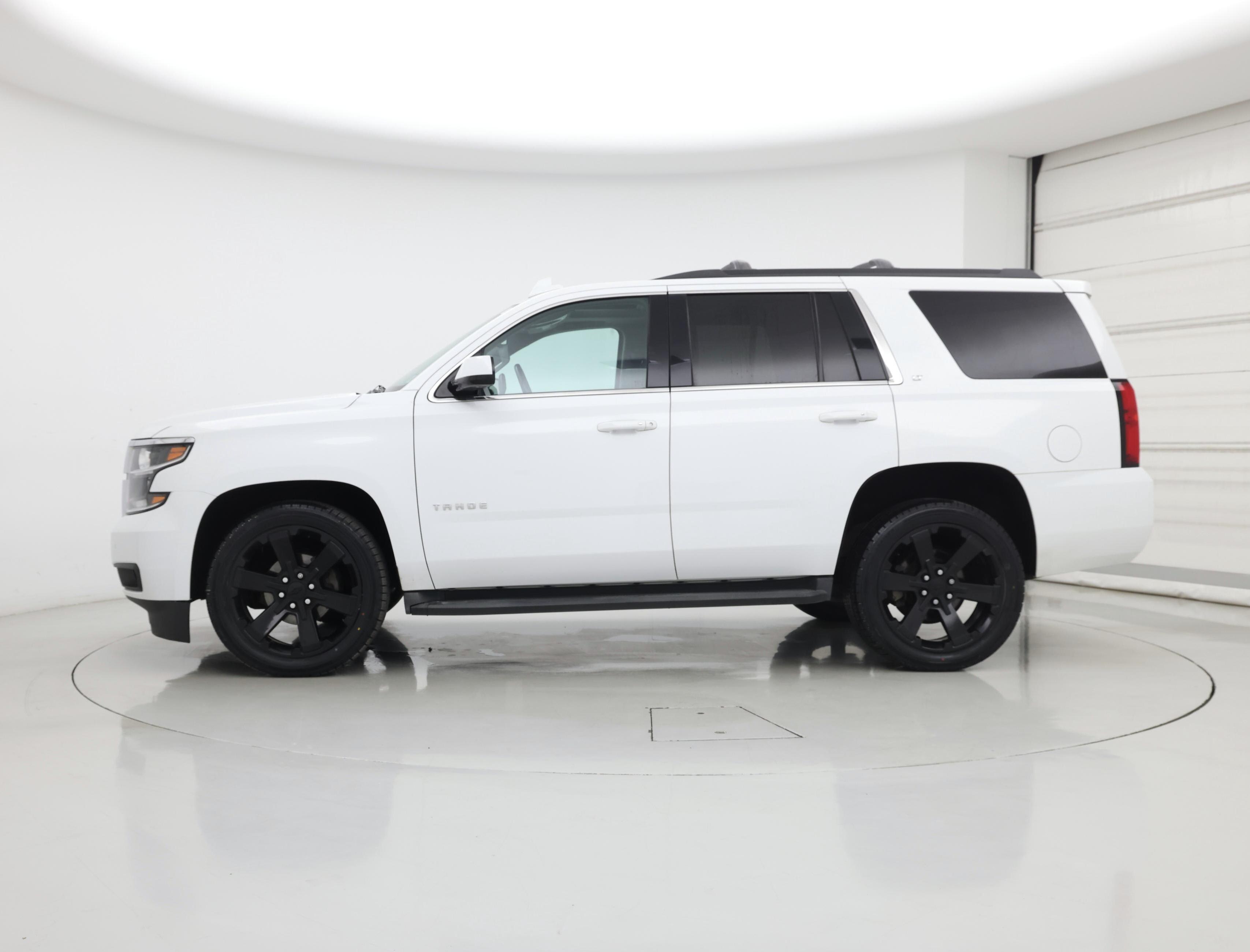 Thumbnail: 2016 Chevrolet Tahoe - 3