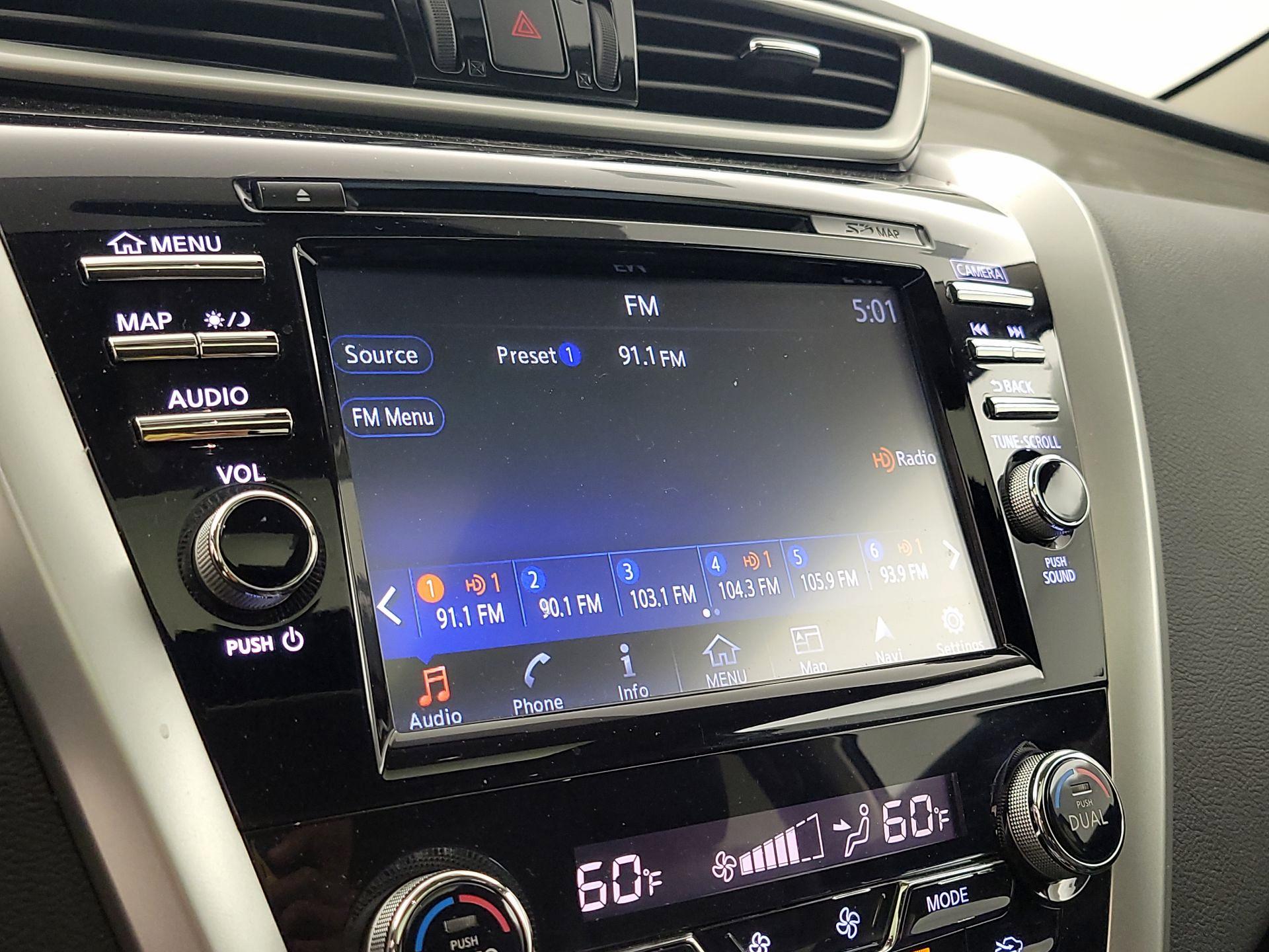 Thumbnail: 2015 Nissan Murano - 16