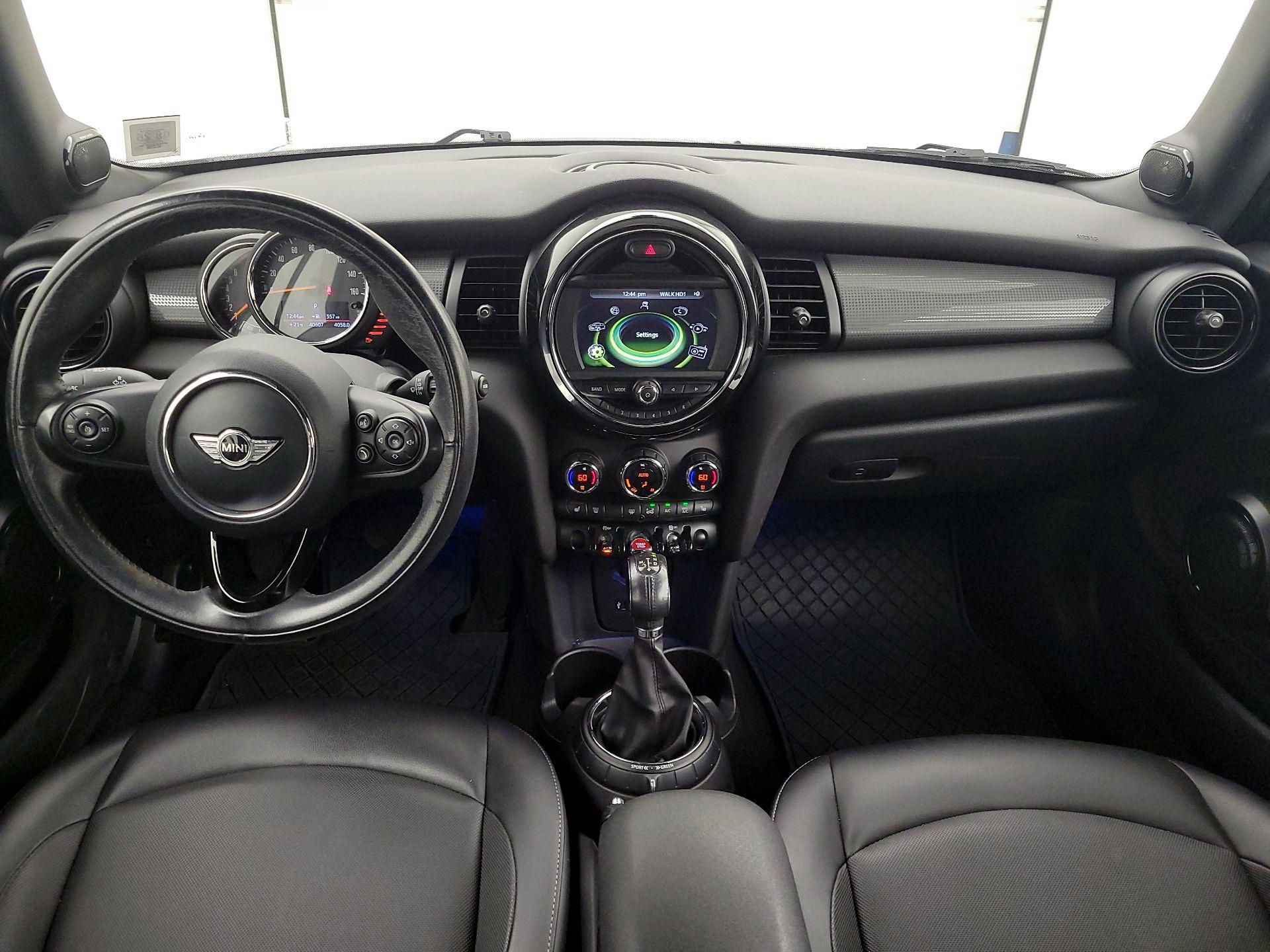 Thumbnail: 2016 MINI Cooper - 9