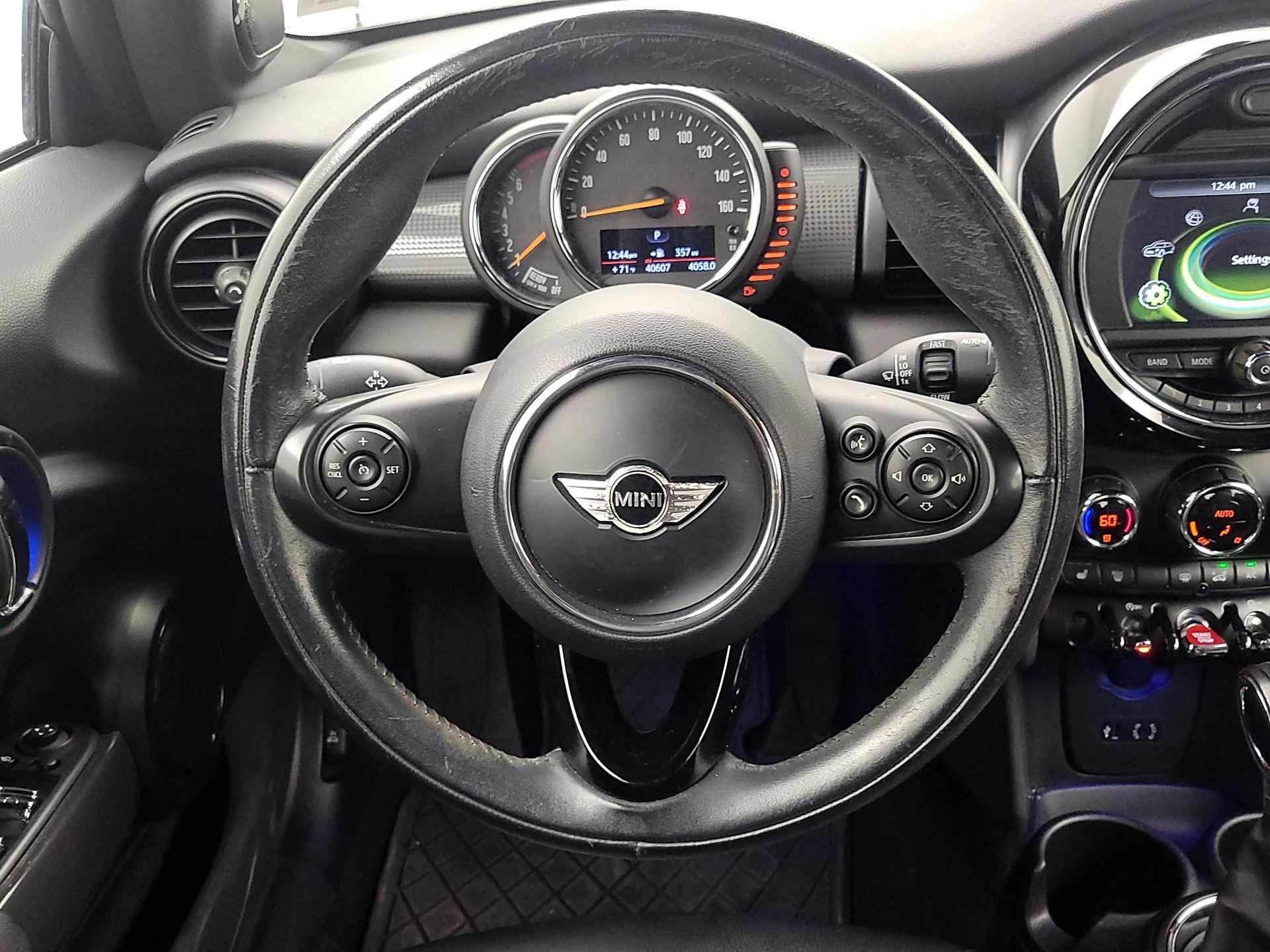 Thumbnail: 2016 MINI Cooper - 10