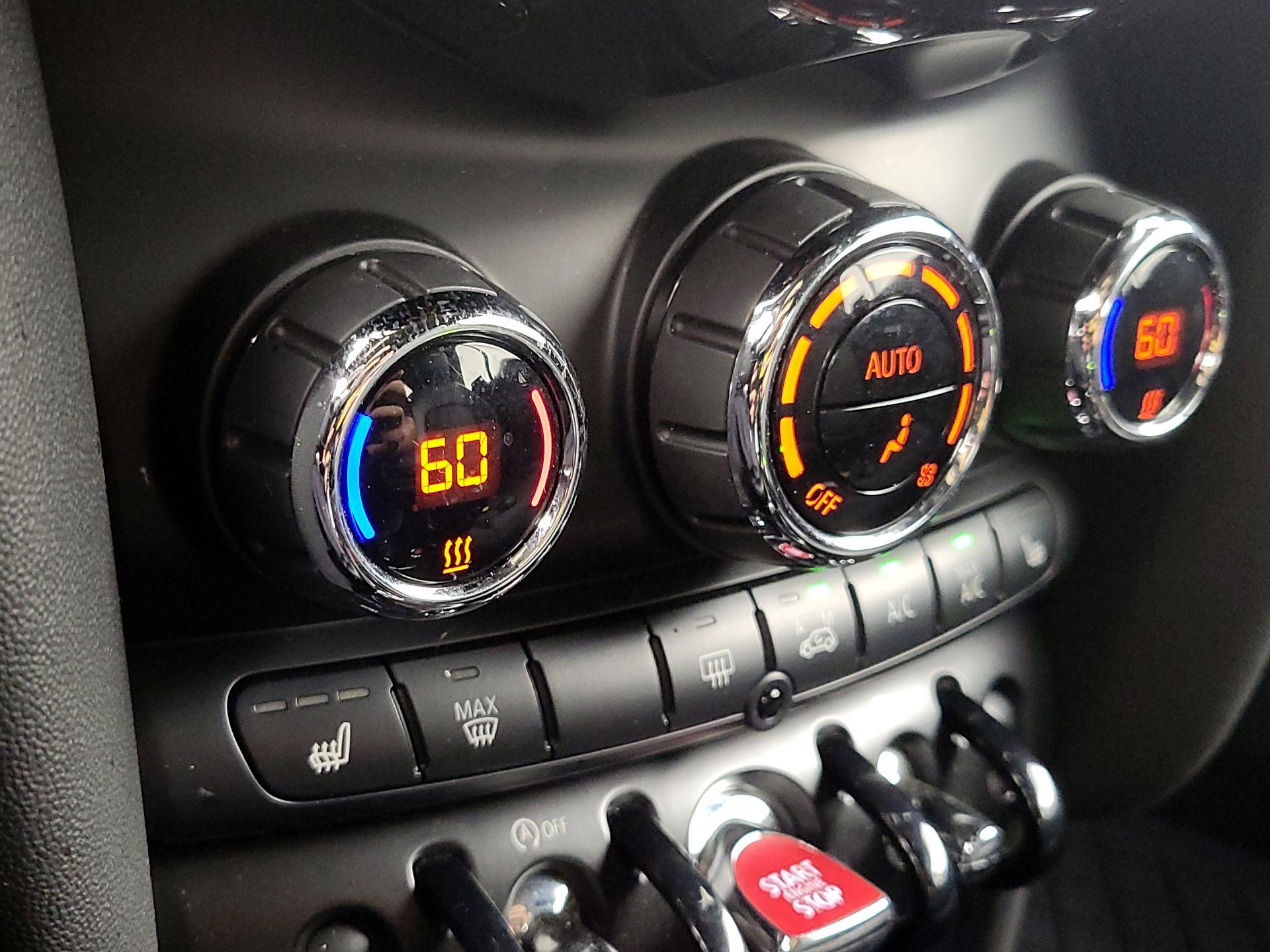 Thumbnail: 2016 MINI Cooper - 16