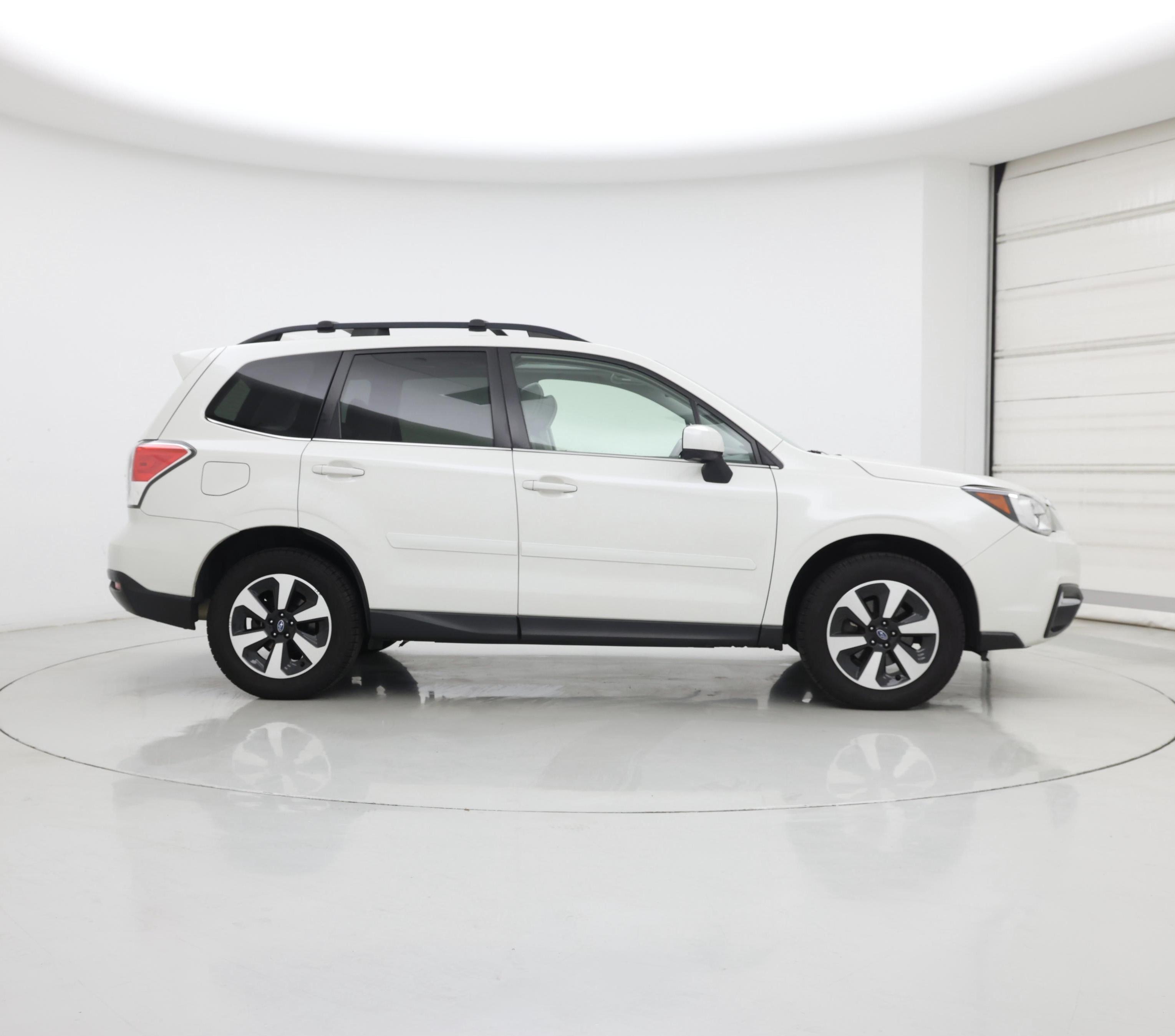 Thumbnail: 2017 Subaru Forester - 7