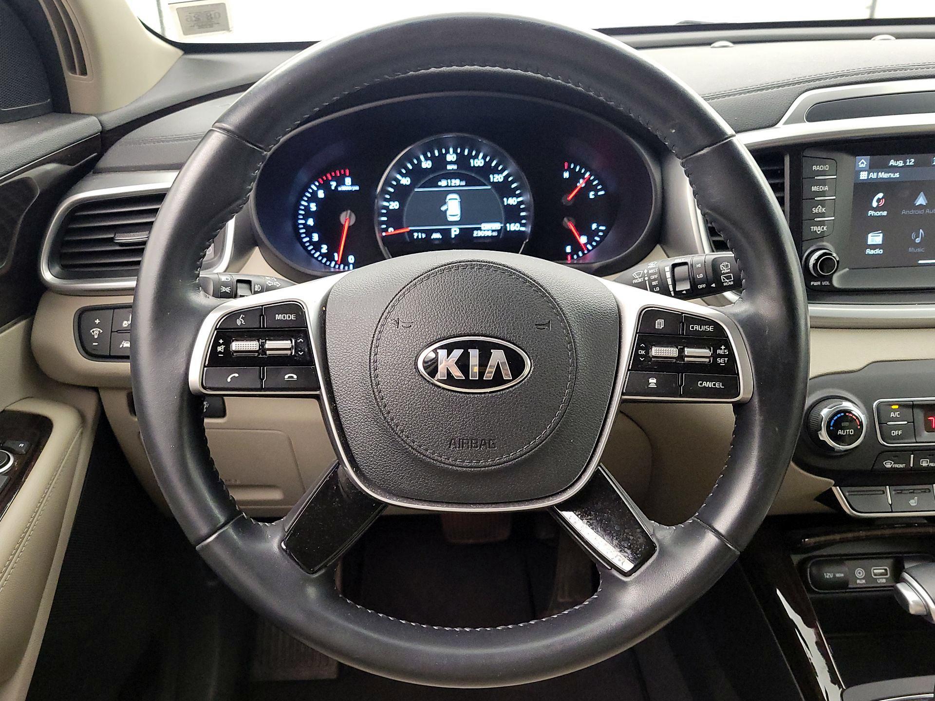 Thumbnail: 2020 Kia Sorento - 10