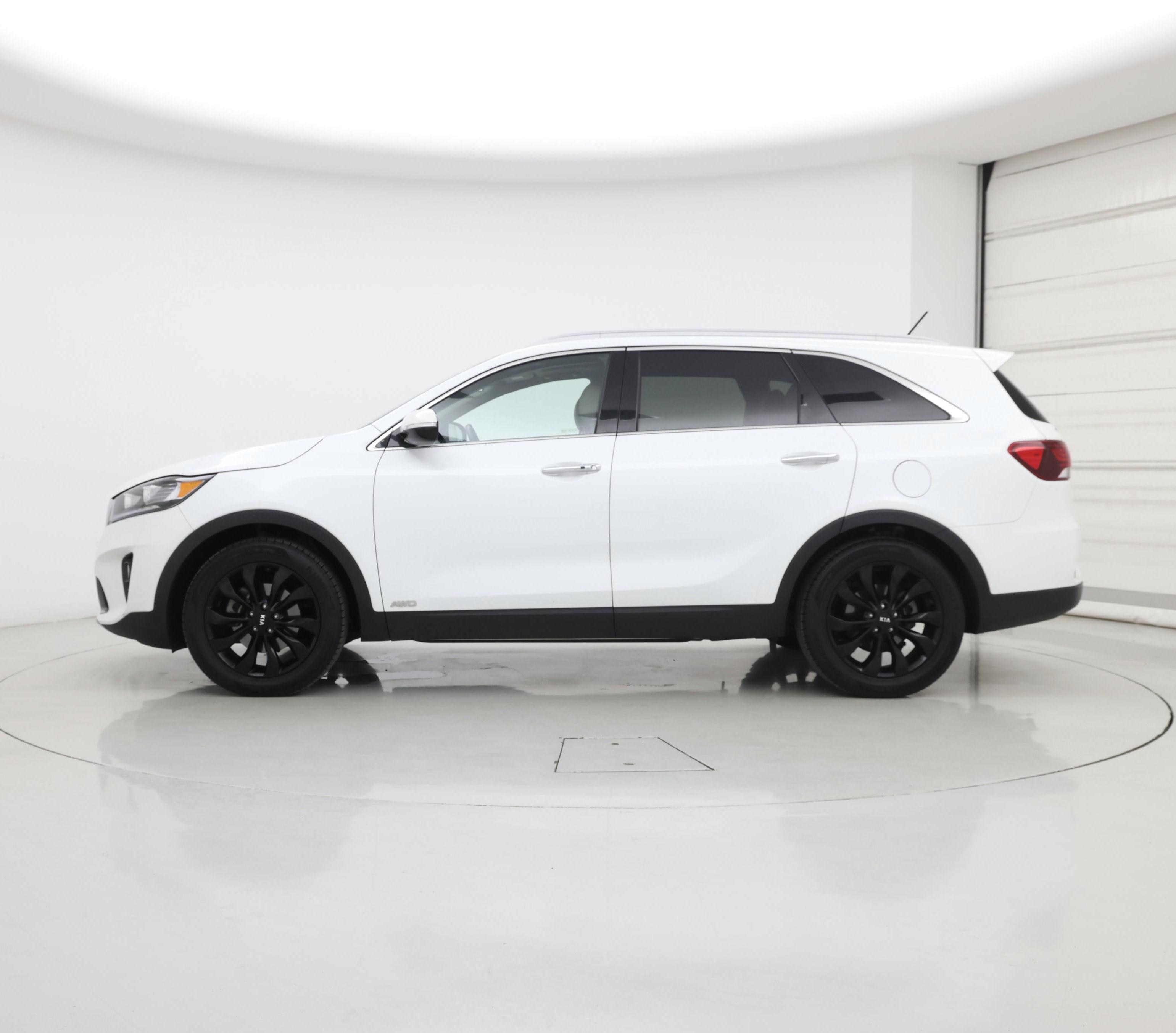 Thumbnail: 2020 Kia Sorento - 3