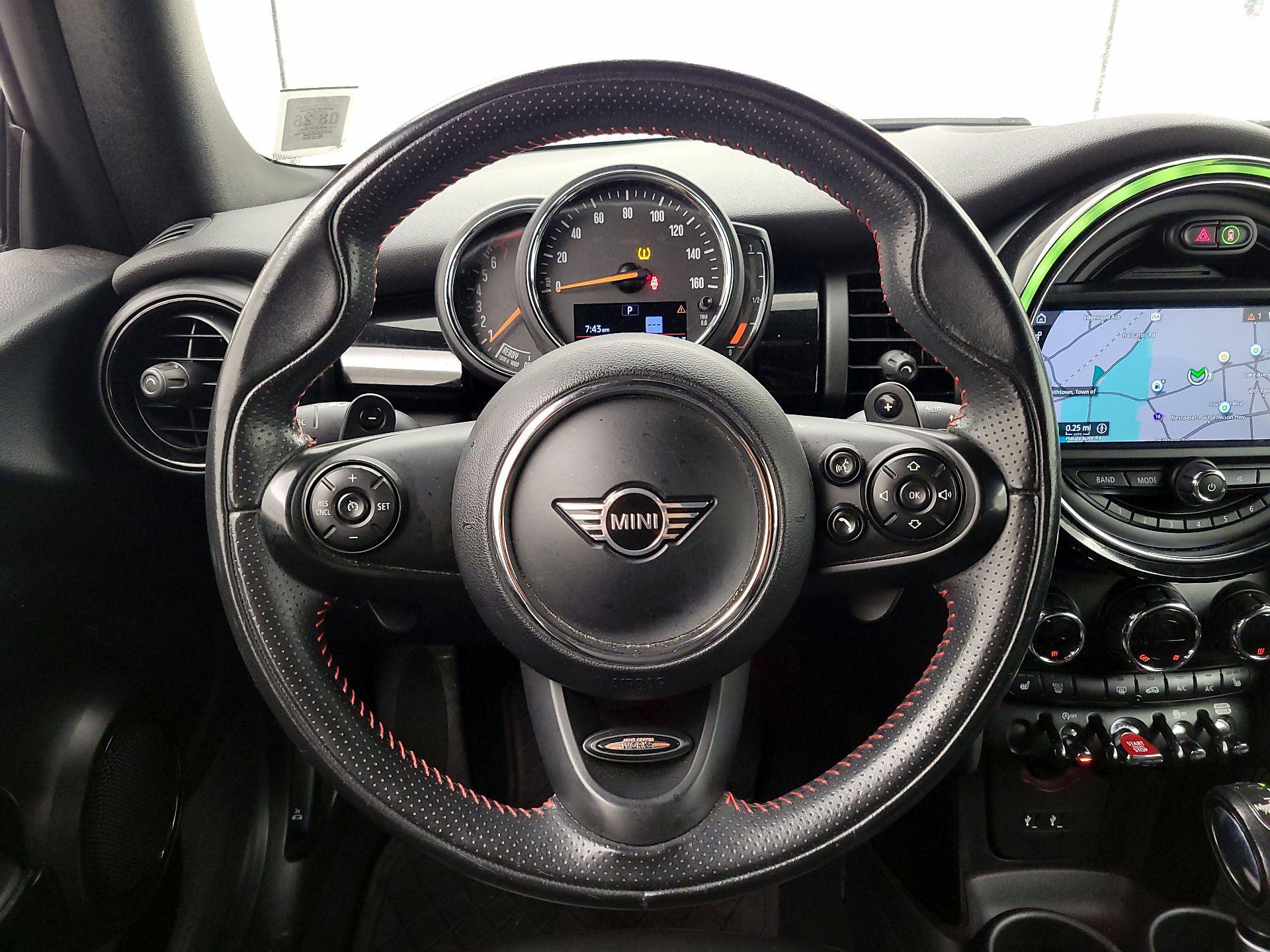 Thumbnail: 2019 MINI Cooper - 10