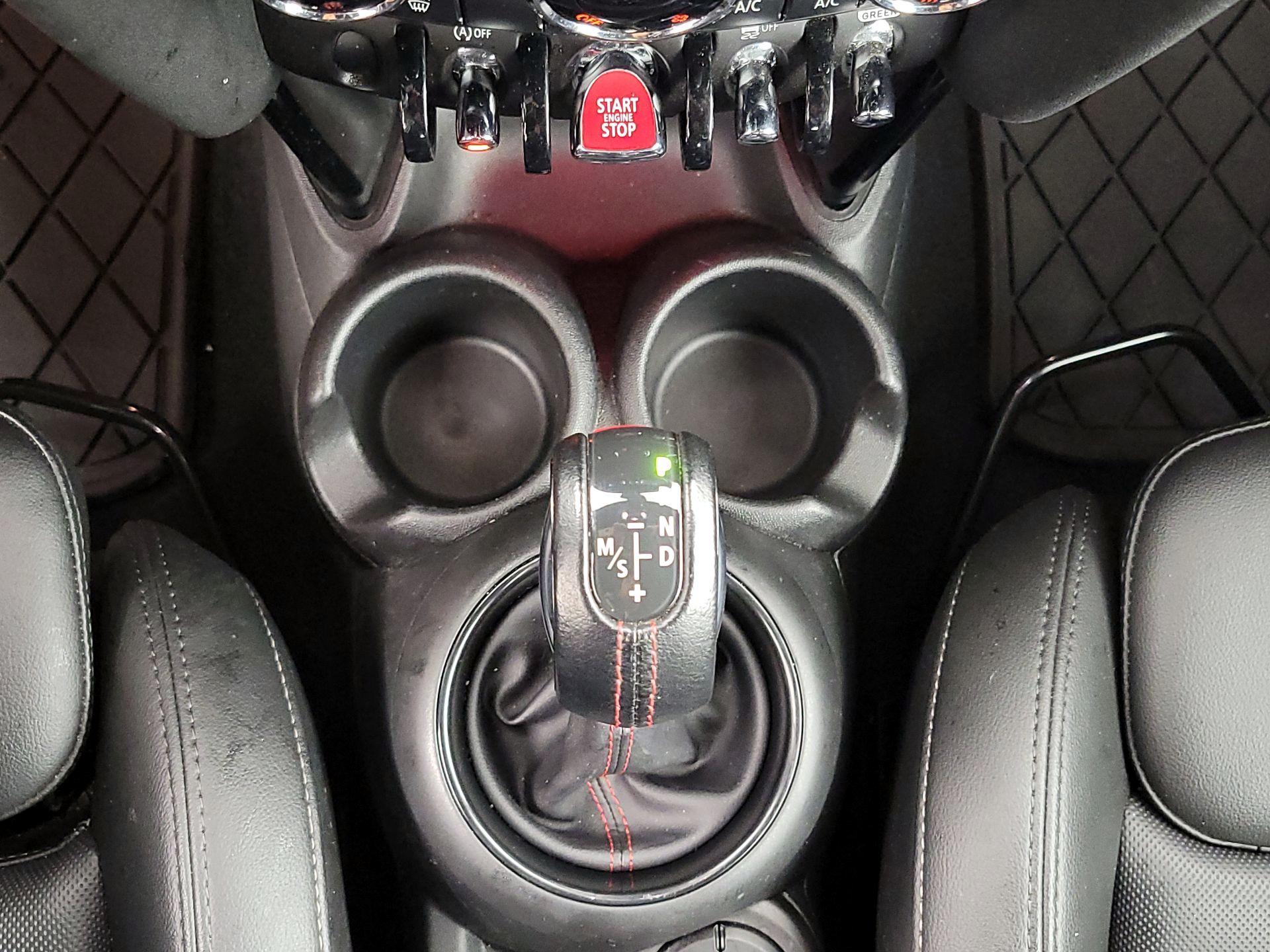 Thumbnail: 2019 MINI Cooper - 18