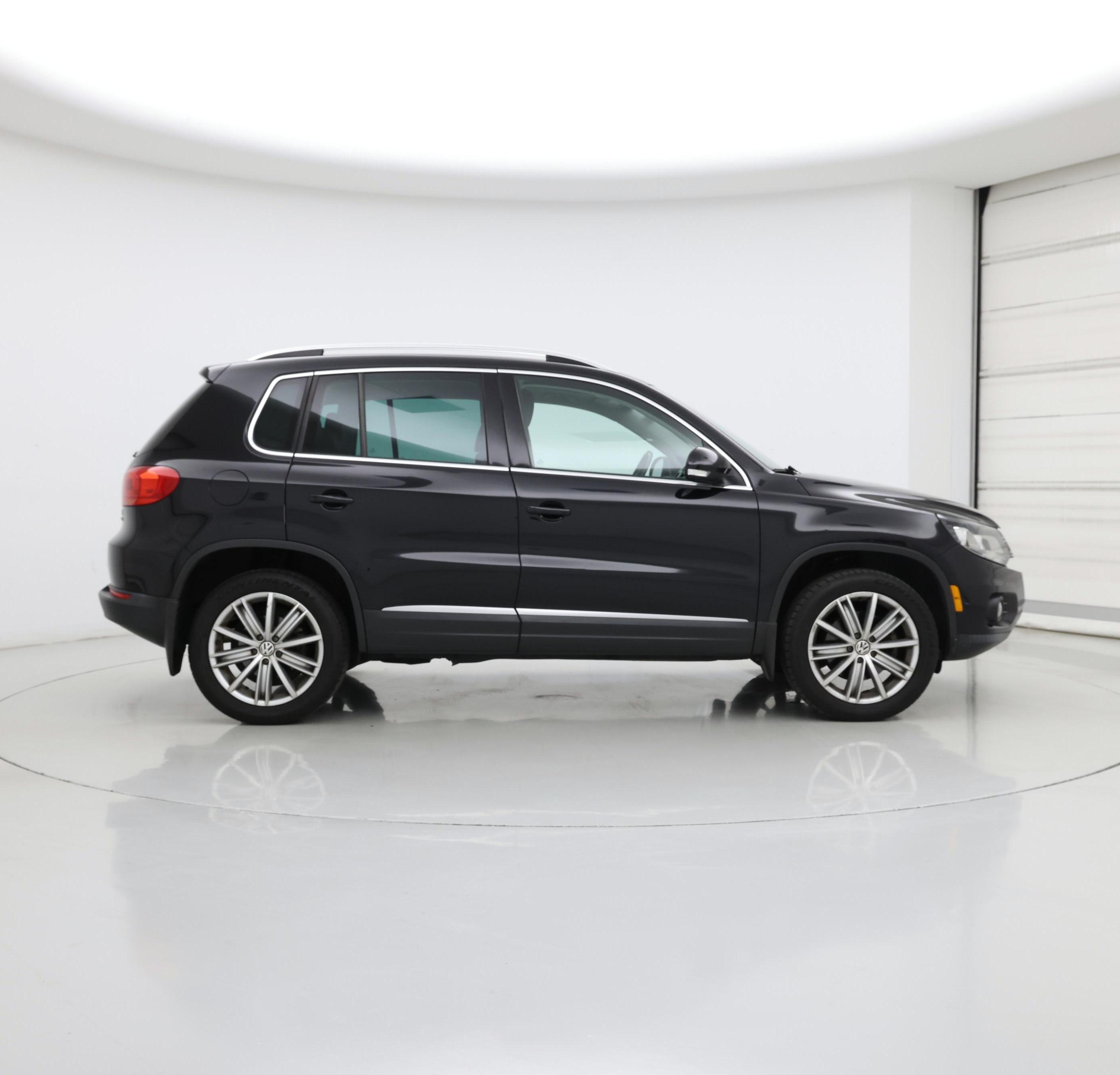 Thumbnail: 2016 Volkswagen Tiguan - 7