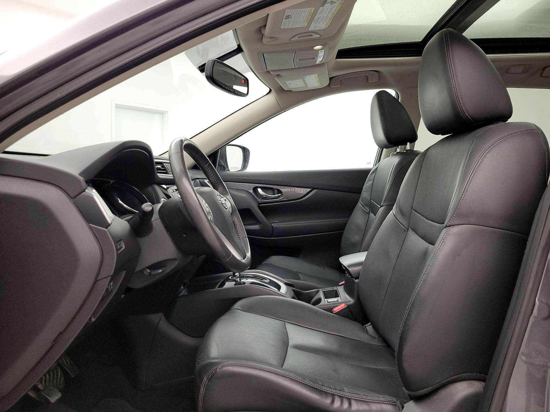 Thumbnail: 2015 Nissan Rogue - 11