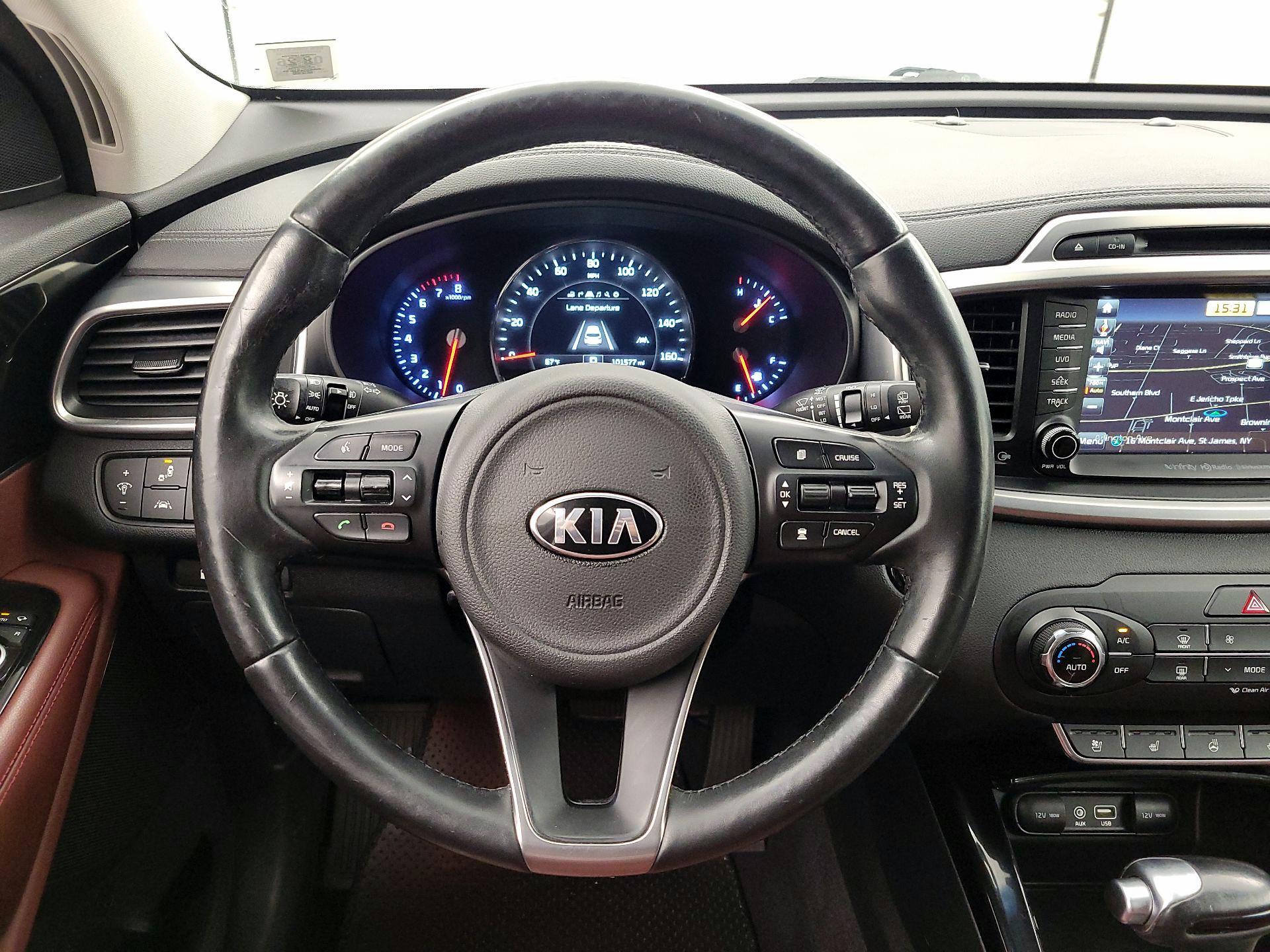 Thumbnail: 2017 Kia Sorento - 10