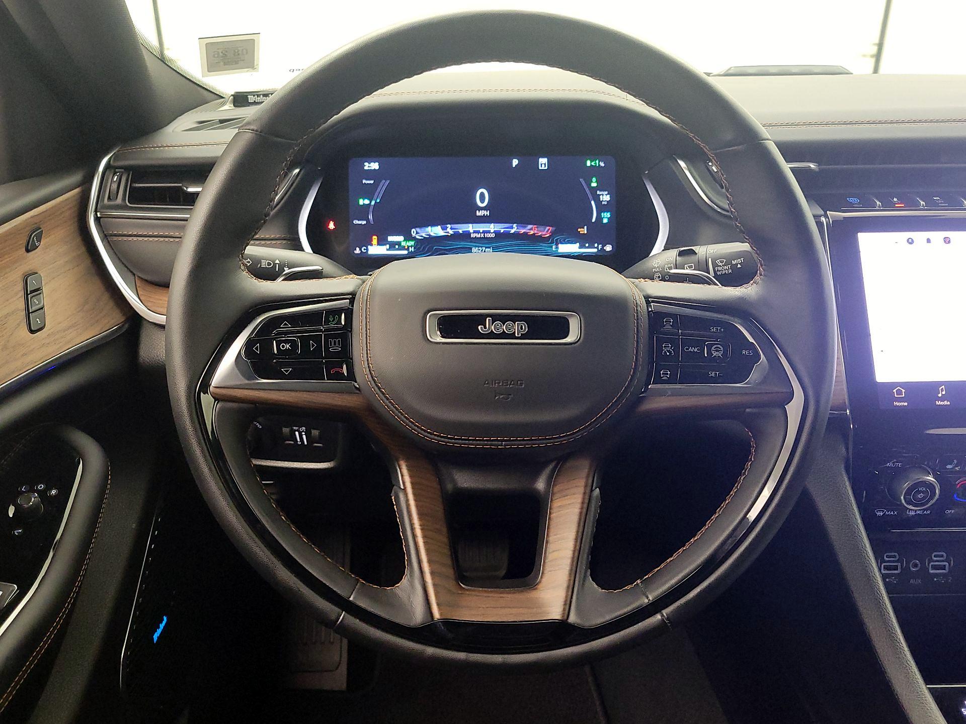 Thumbnail: 2024 Jeep Grand Cherokee - 10