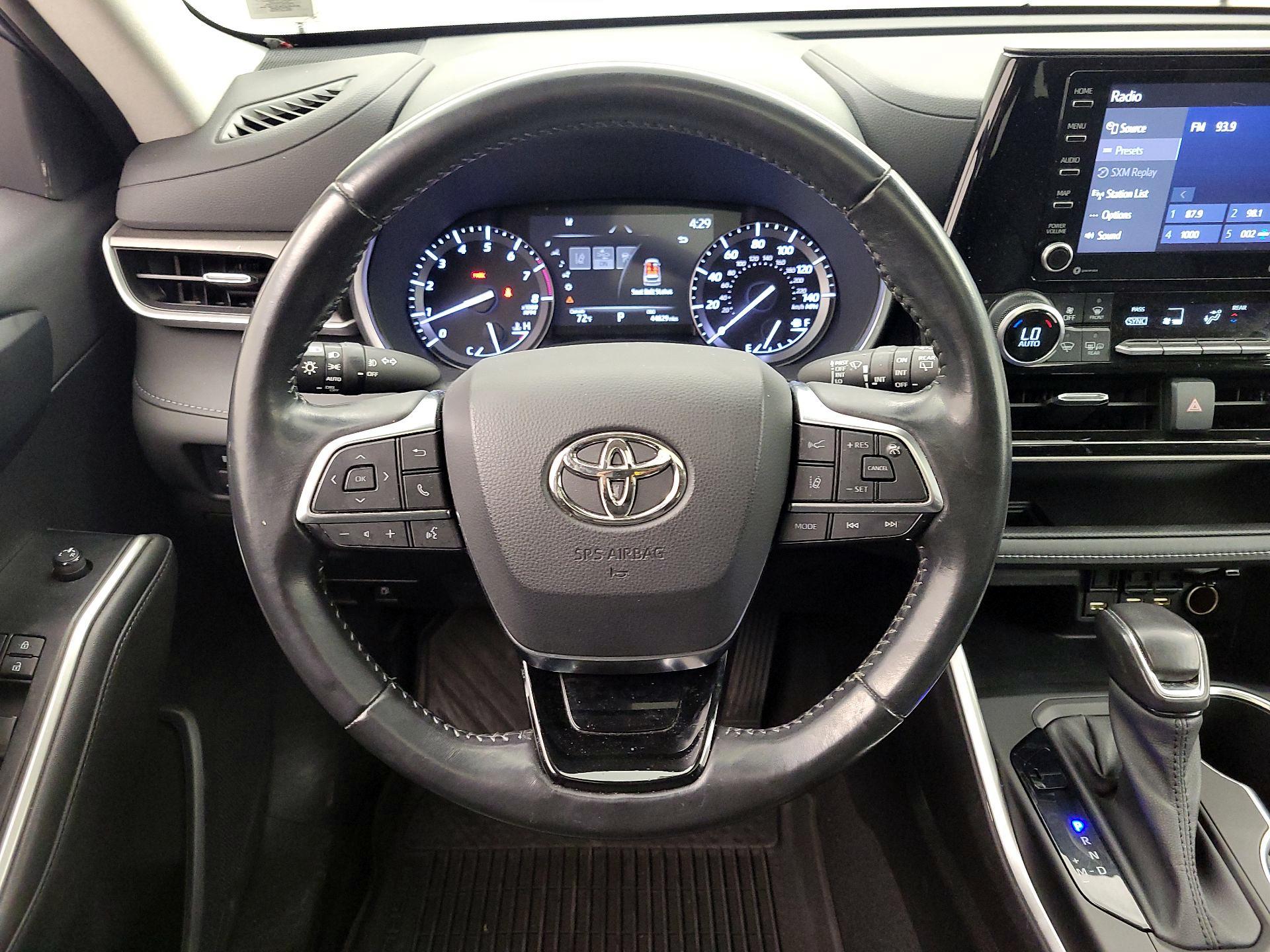 Thumbnail: 2021 Toyota Highlander - 10