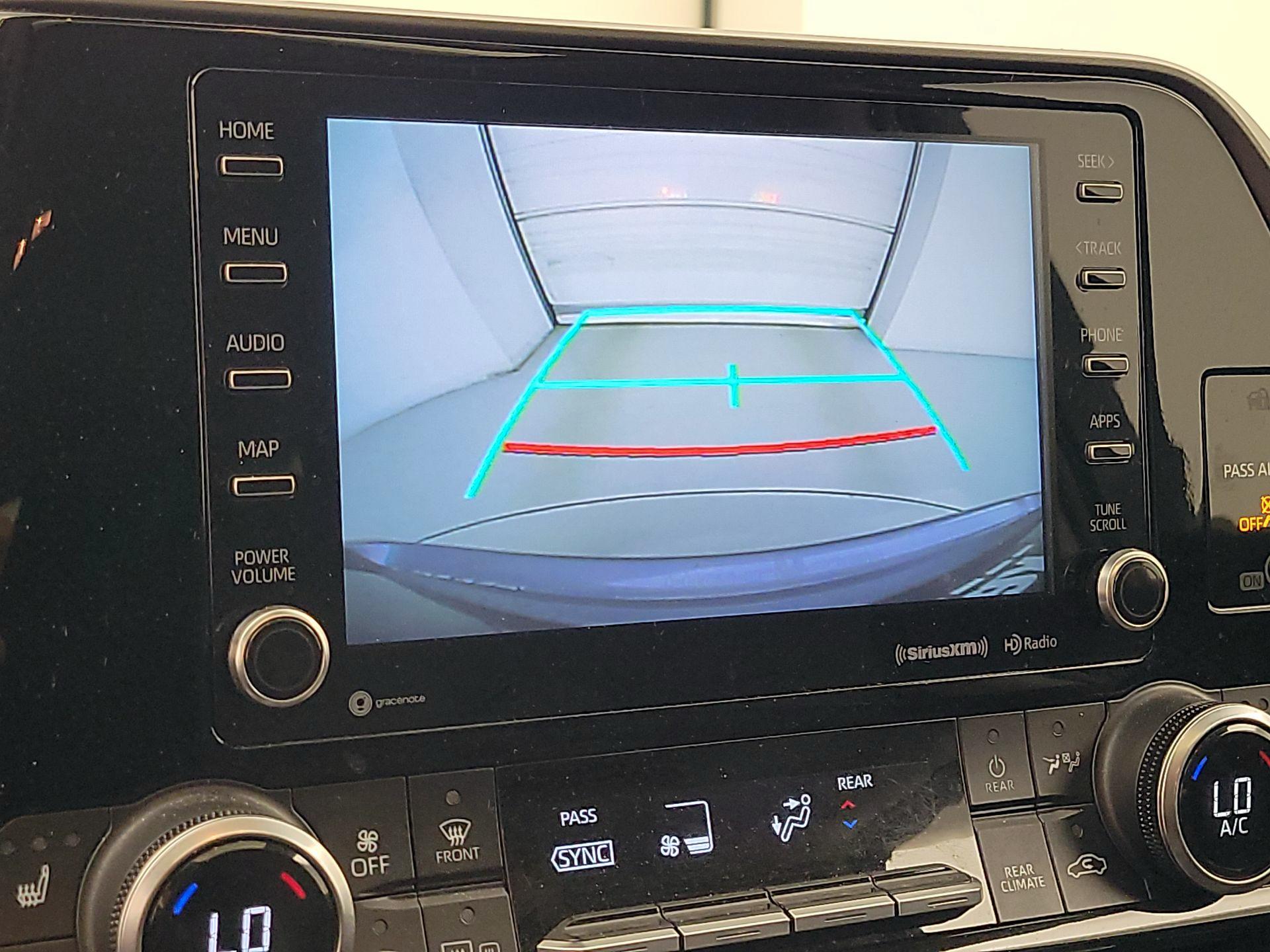 Thumbnail: 2021 Toyota Highlander - 14
