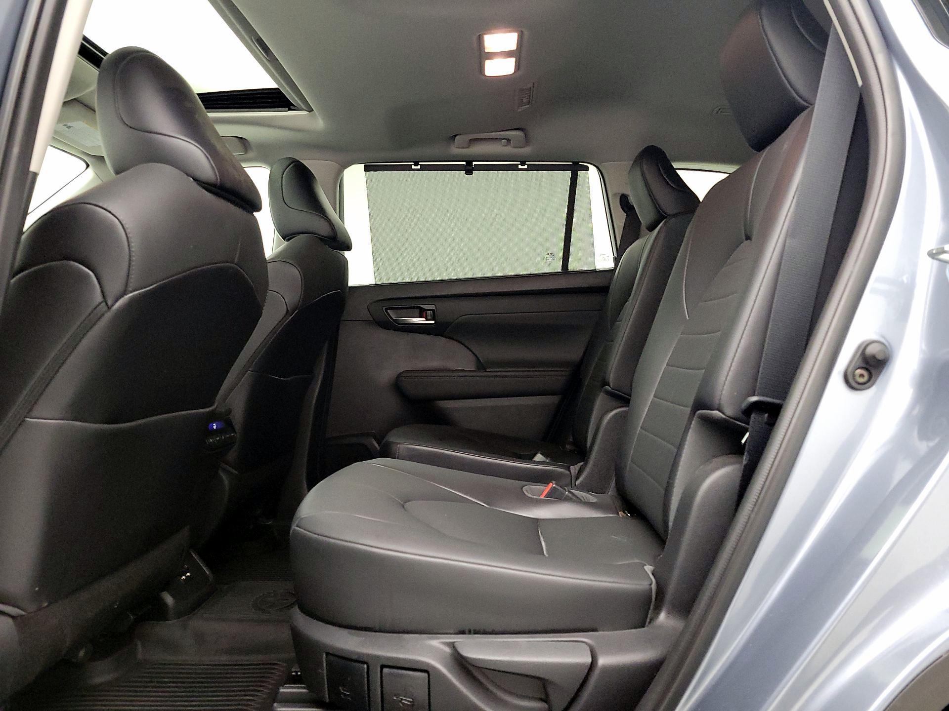 Thumbnail: 2021 Toyota Highlander - 20