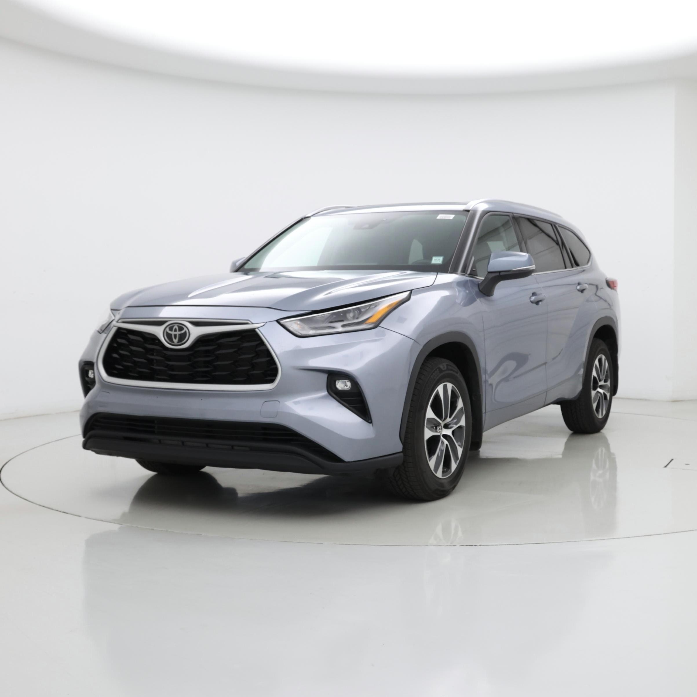 Thumbnail: 2021 Toyota Highlander - 4