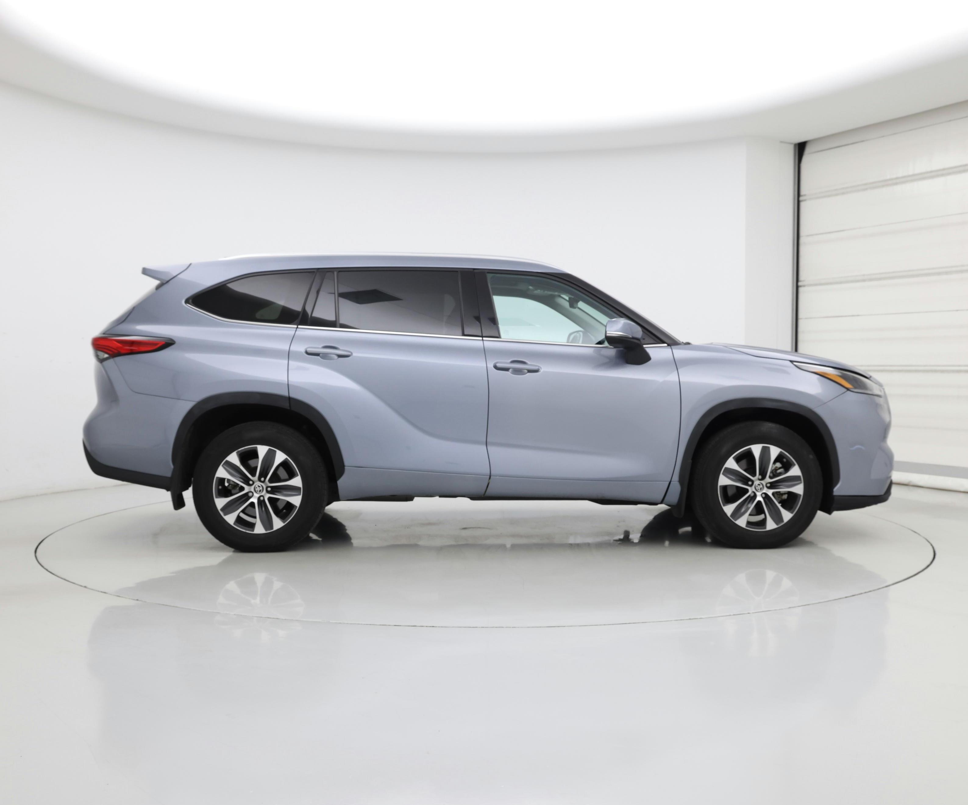 Thumbnail: 2021 Toyota Highlander - 7