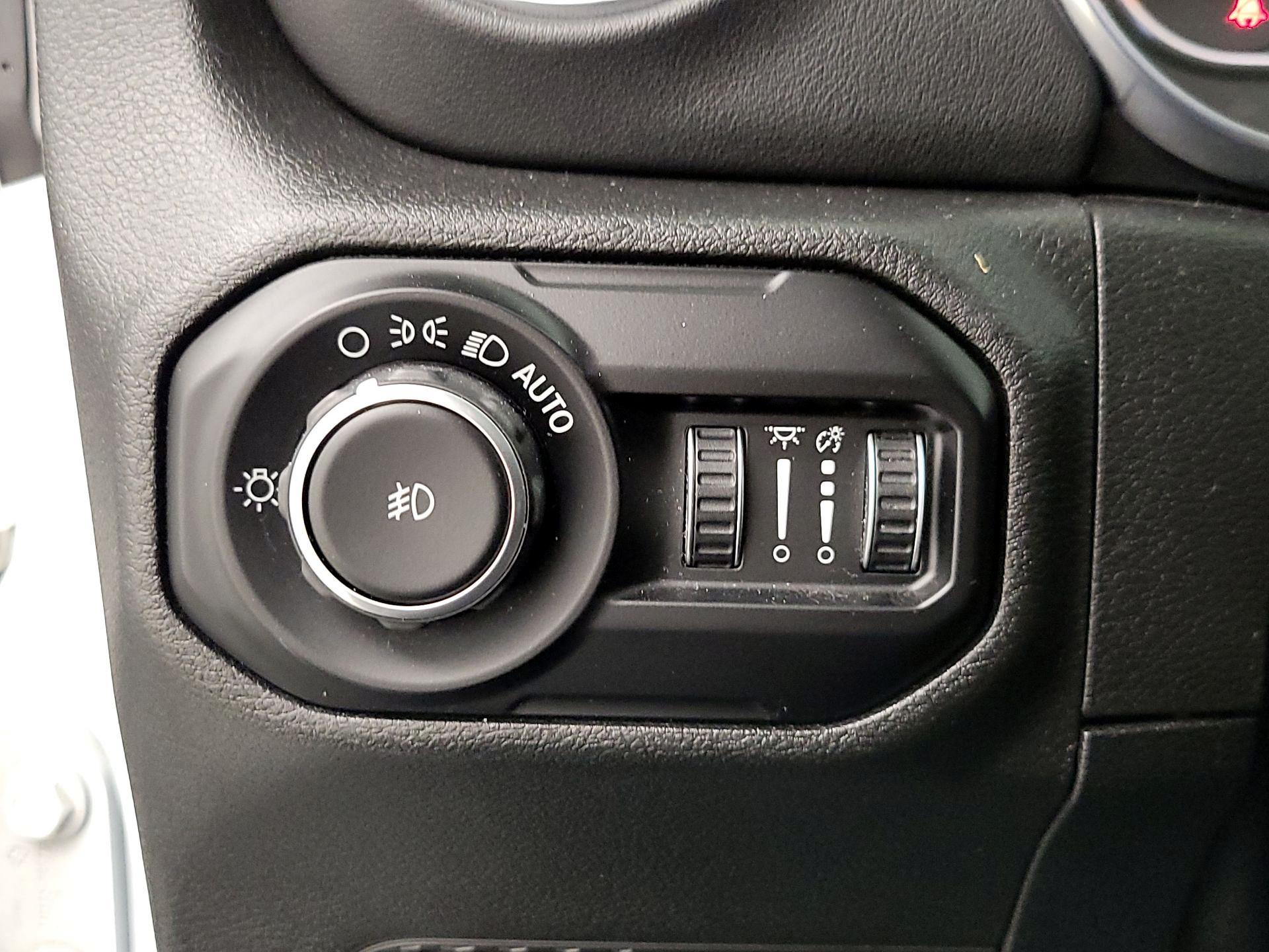 Thumbnail: 2020 Jeep Wrangler - 13