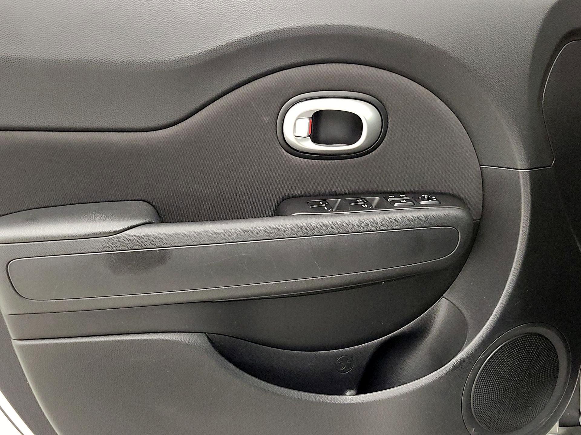Thumbnail: 2015 Kia Soul - 12