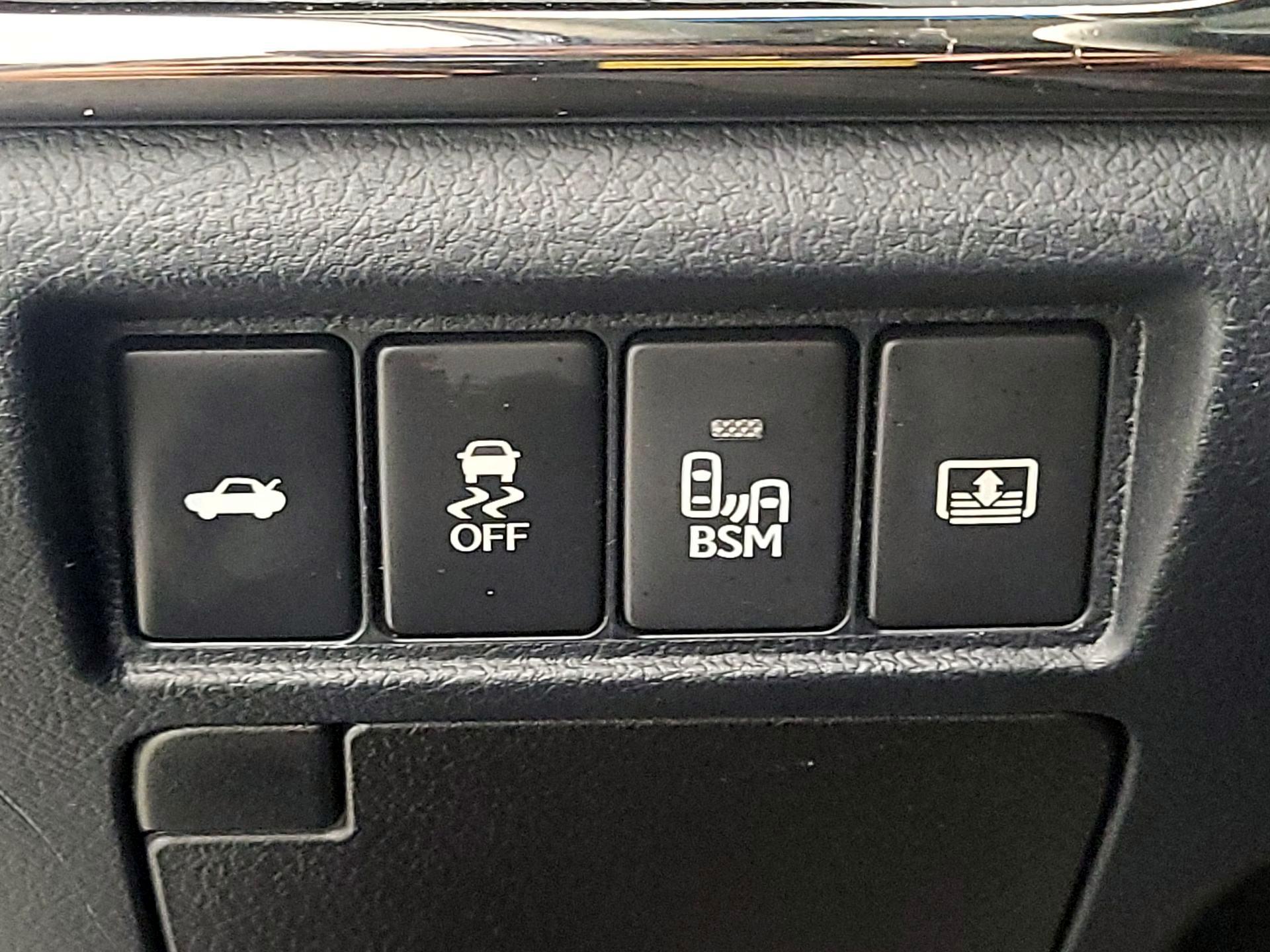 Thumbnail: 2014 Toyota Avalon - 13