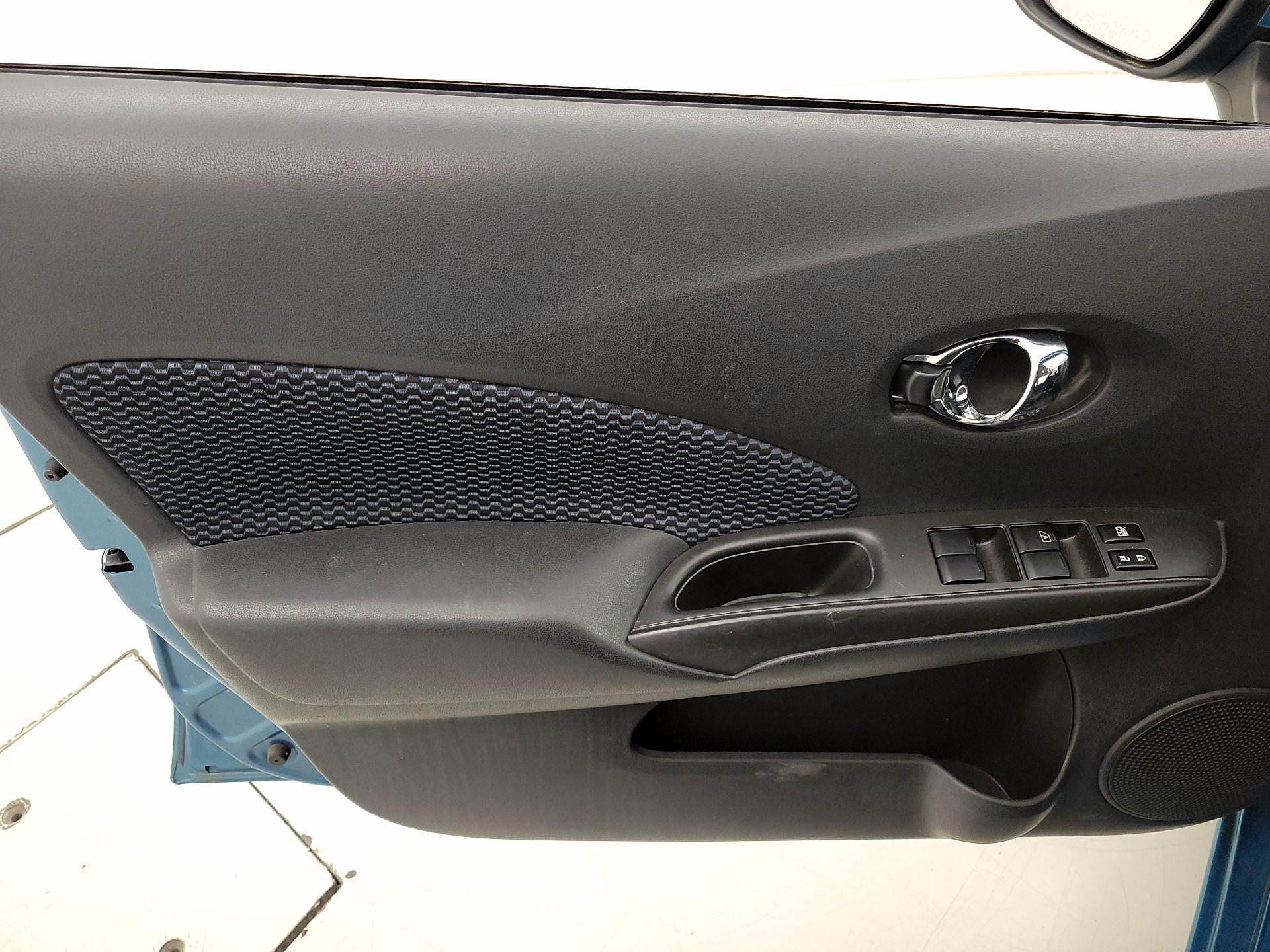 Thumbnail: 2016 Nissan Versa Note - 12
