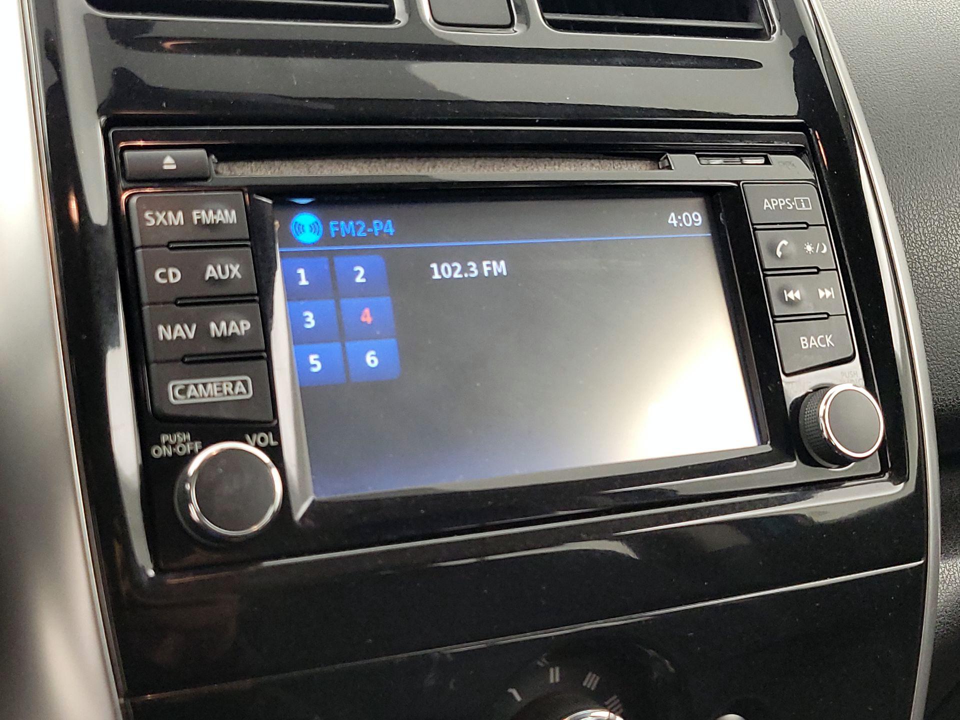 Thumbnail: 2016 Nissan Versa Note - 16