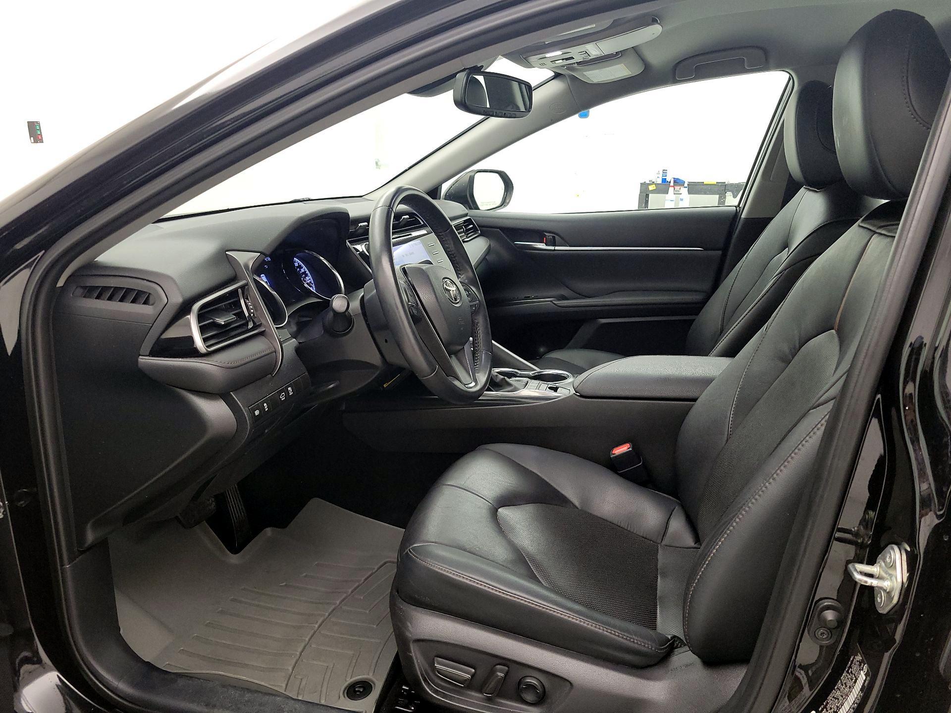 Thumbnail: 2020 Toyota Camry - 11