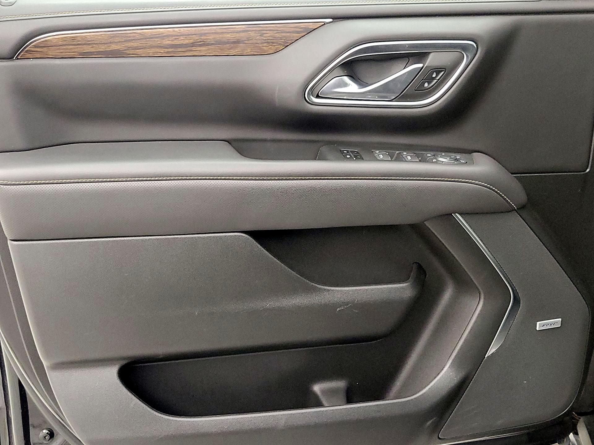 Thumbnail: 2022 Chevrolet Suburban - 12