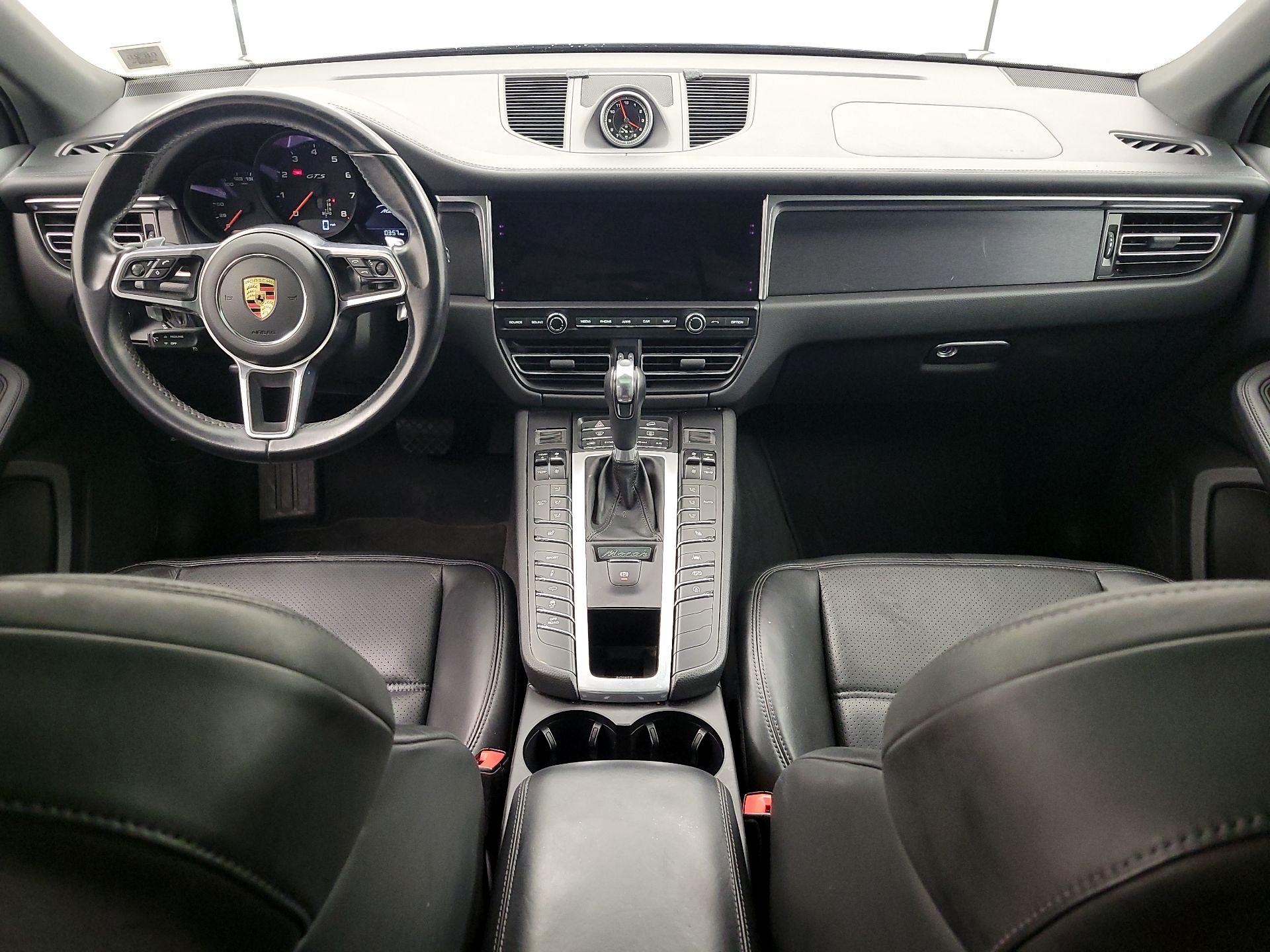 Thumbnail: 2021 Porsche Macan - 9
