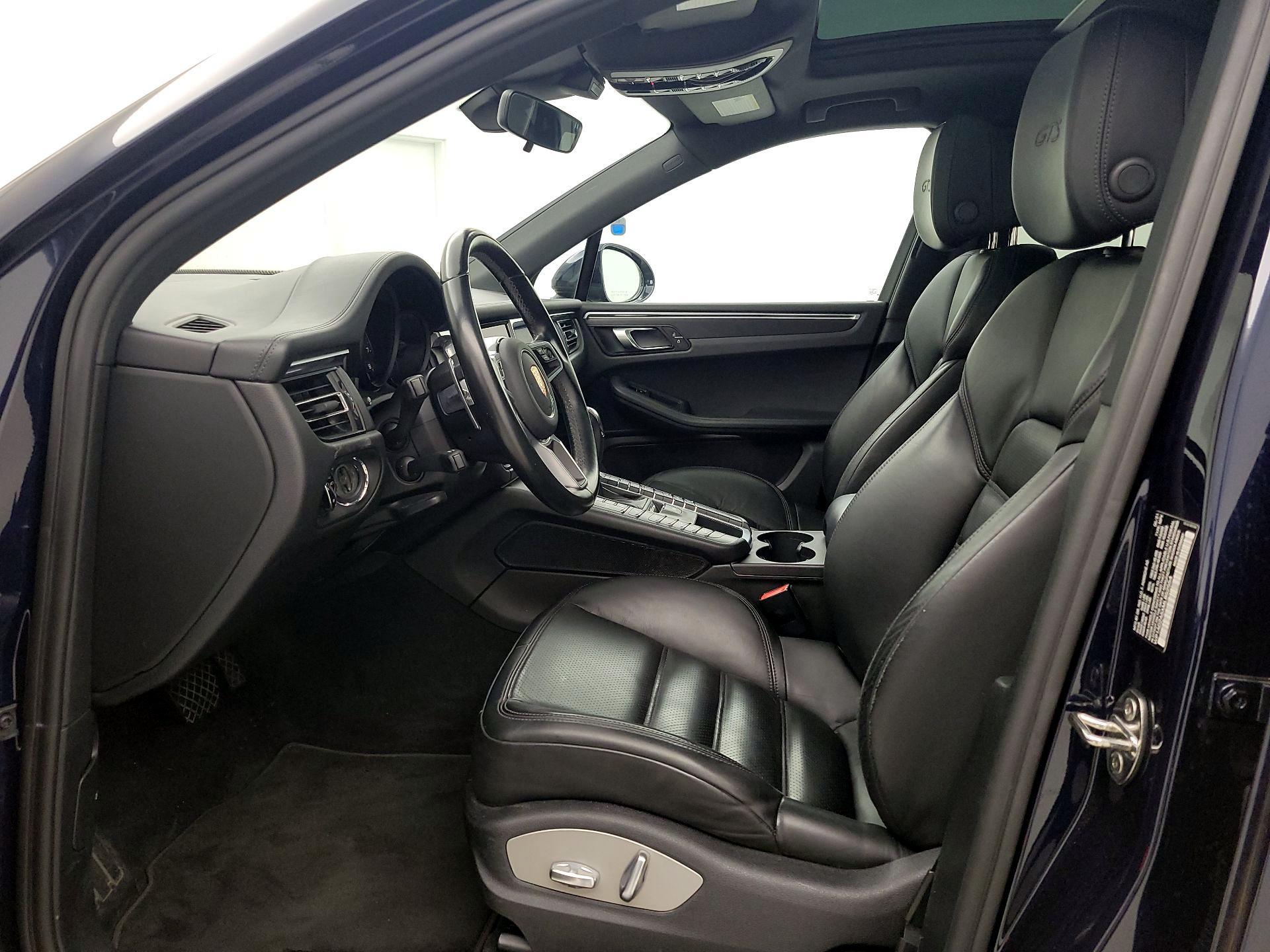 Thumbnail: 2021 Porsche Macan - 11