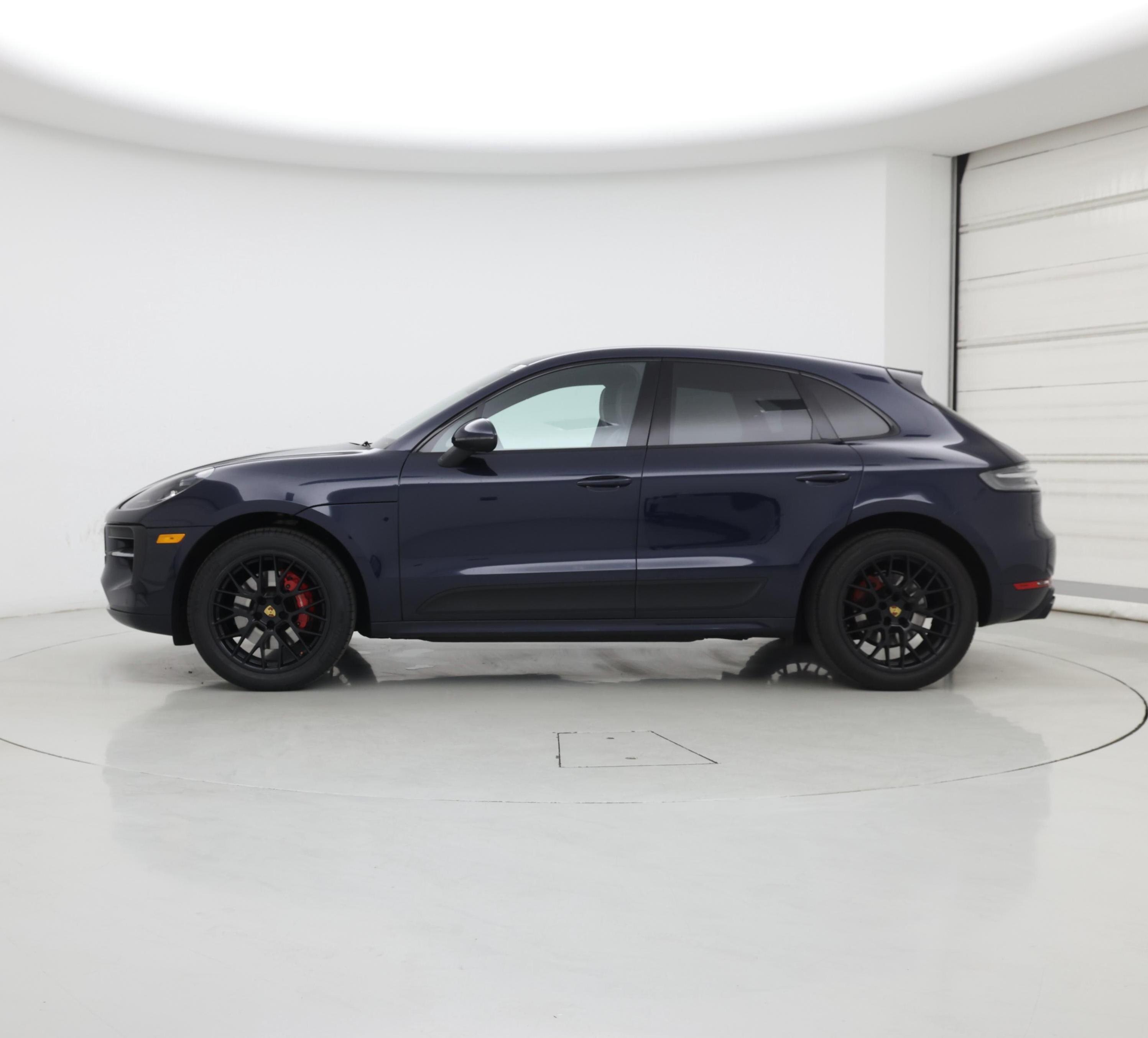 Thumbnail: 2021 Porsche Macan - 3