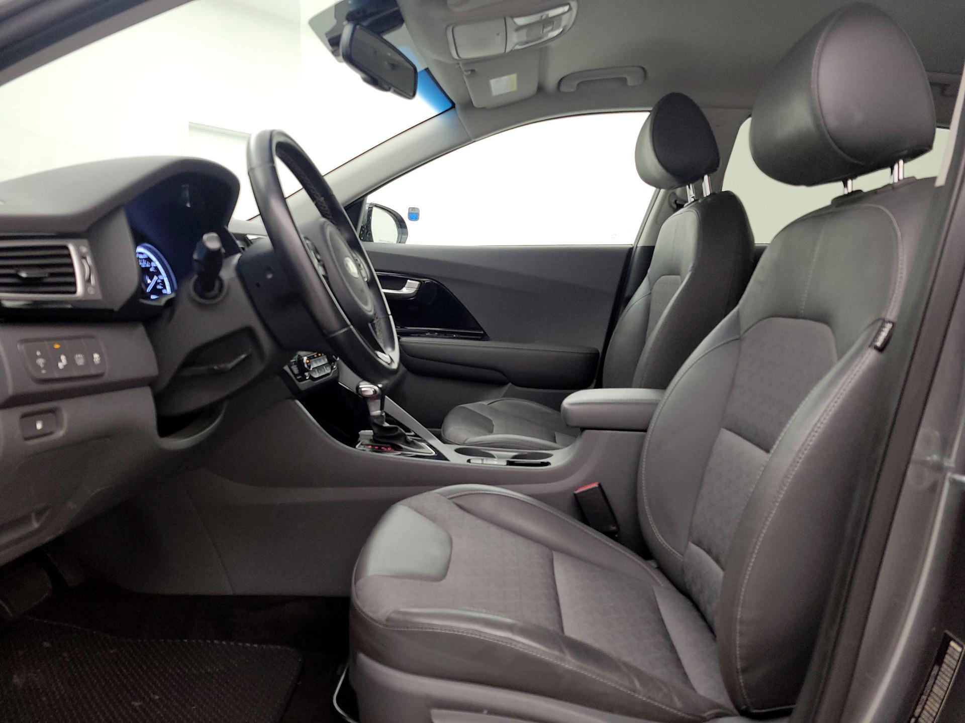 Thumbnail: 2018 Kia Niro - 11