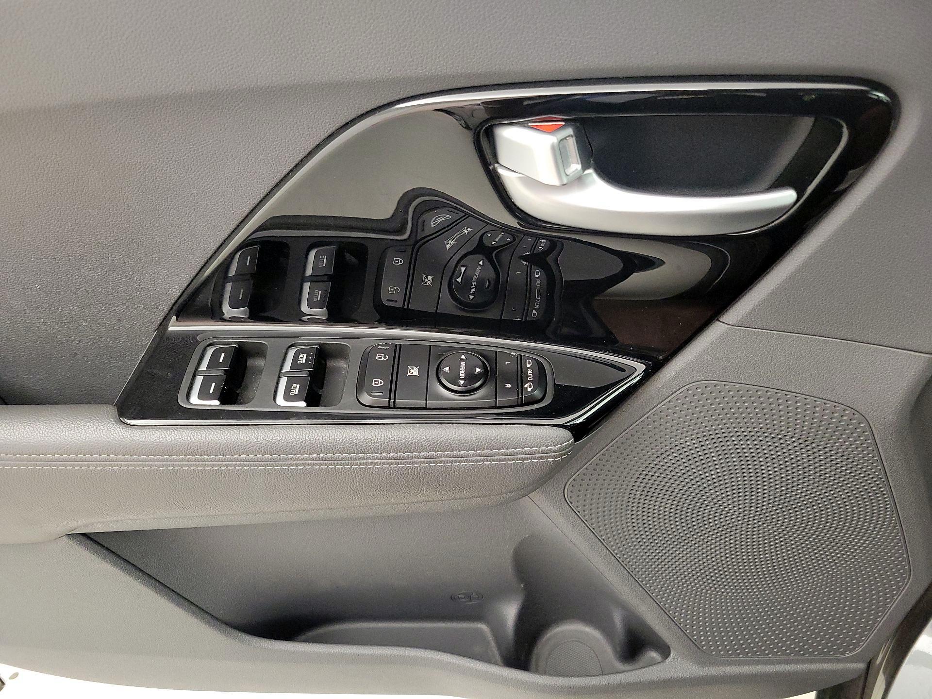 Thumbnail: 2018 Kia Niro - 12