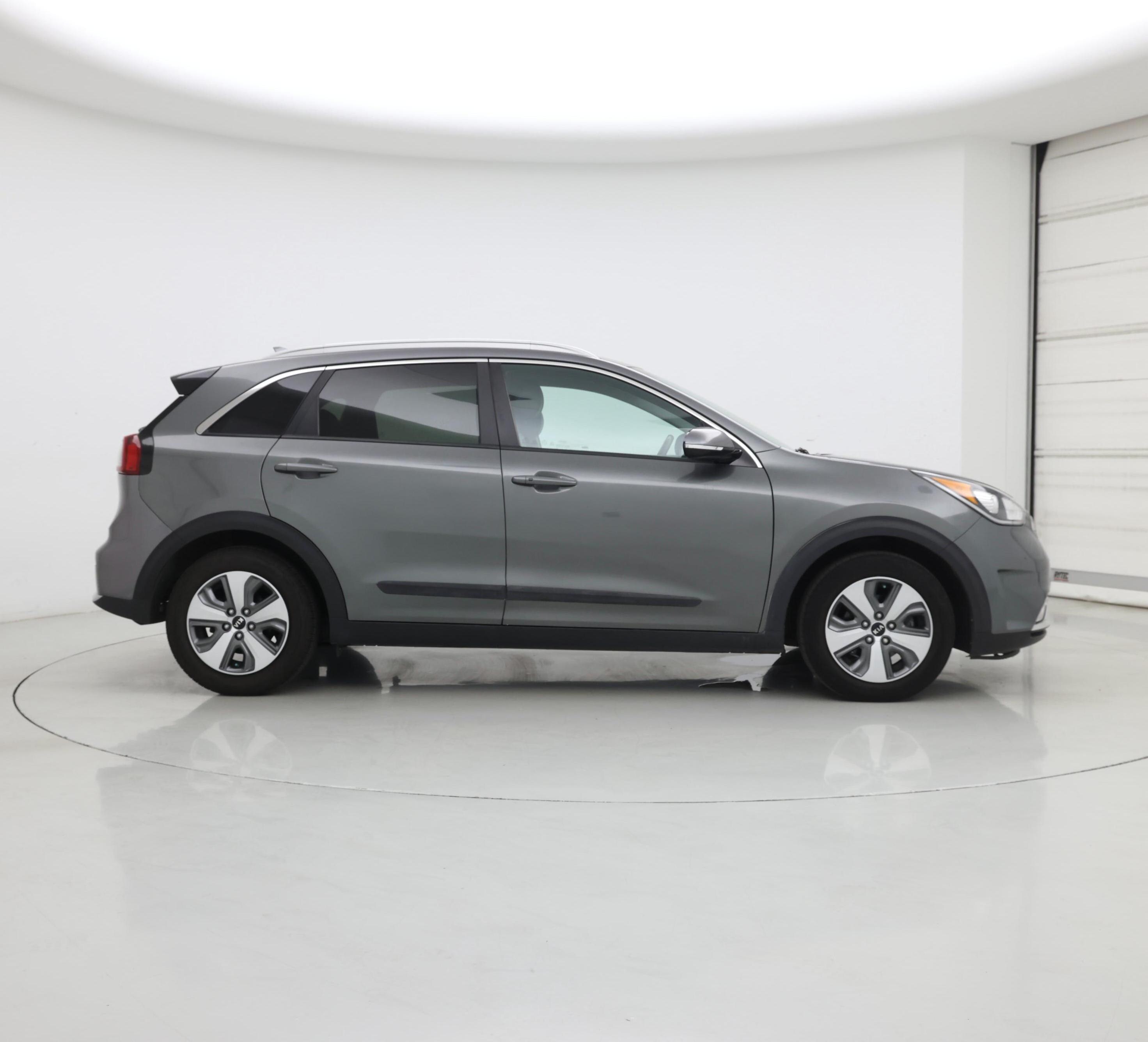 Thumbnail: 2018 Kia Niro - 7