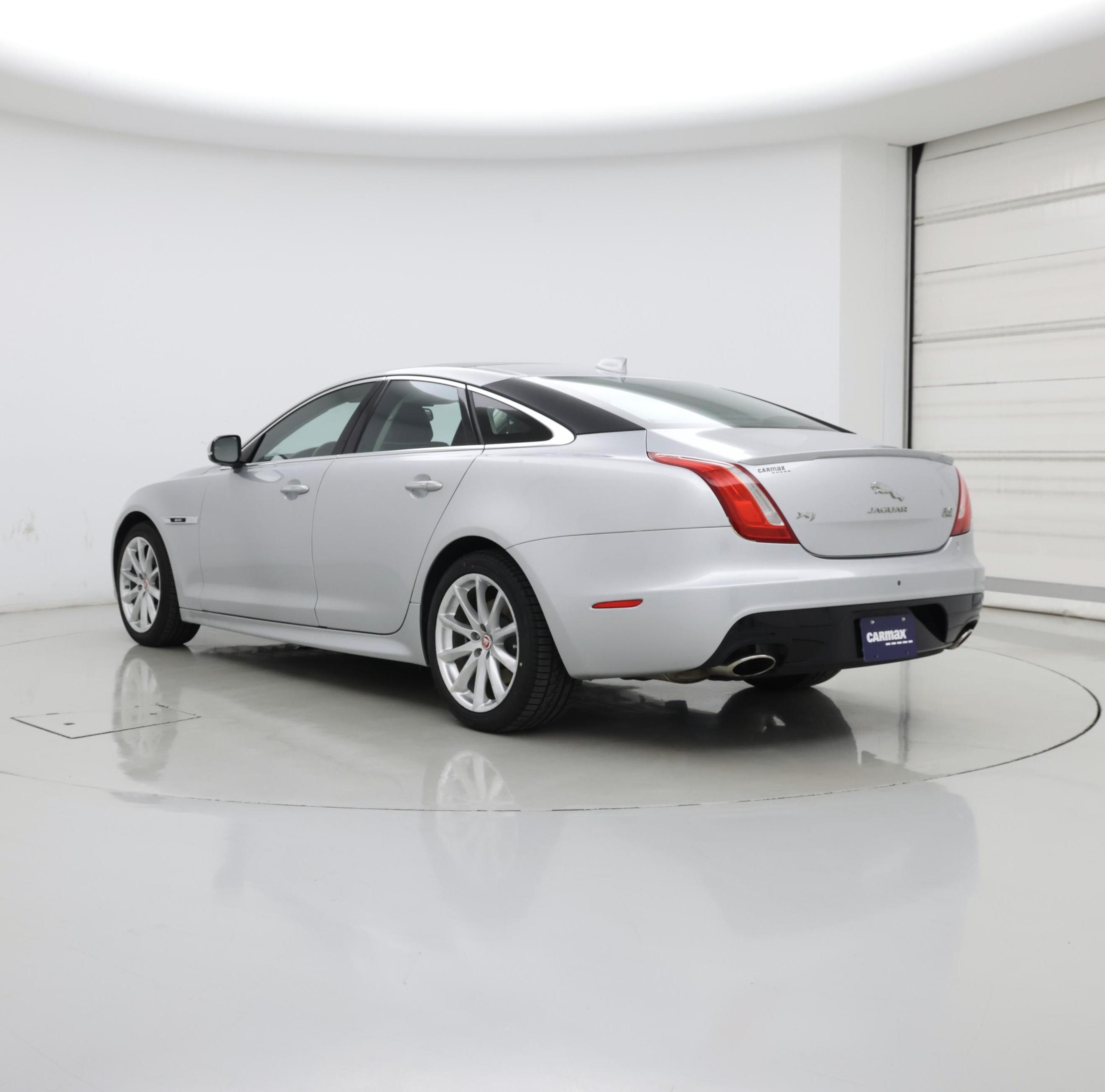 Thumbnail: 2016 Jaguar XJ - 2